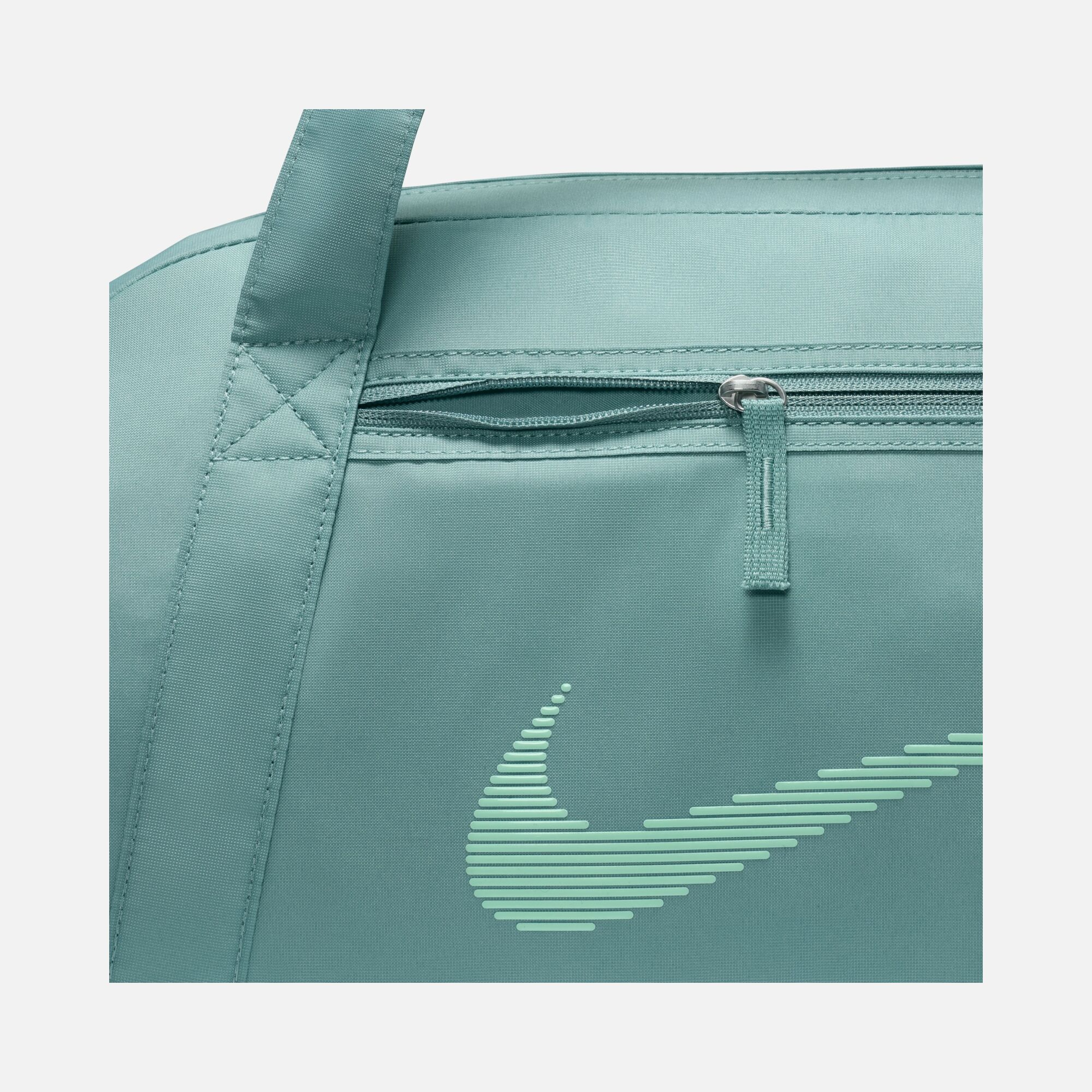 Nike Gym Club (24 L) Training Kadın Spor Çantası