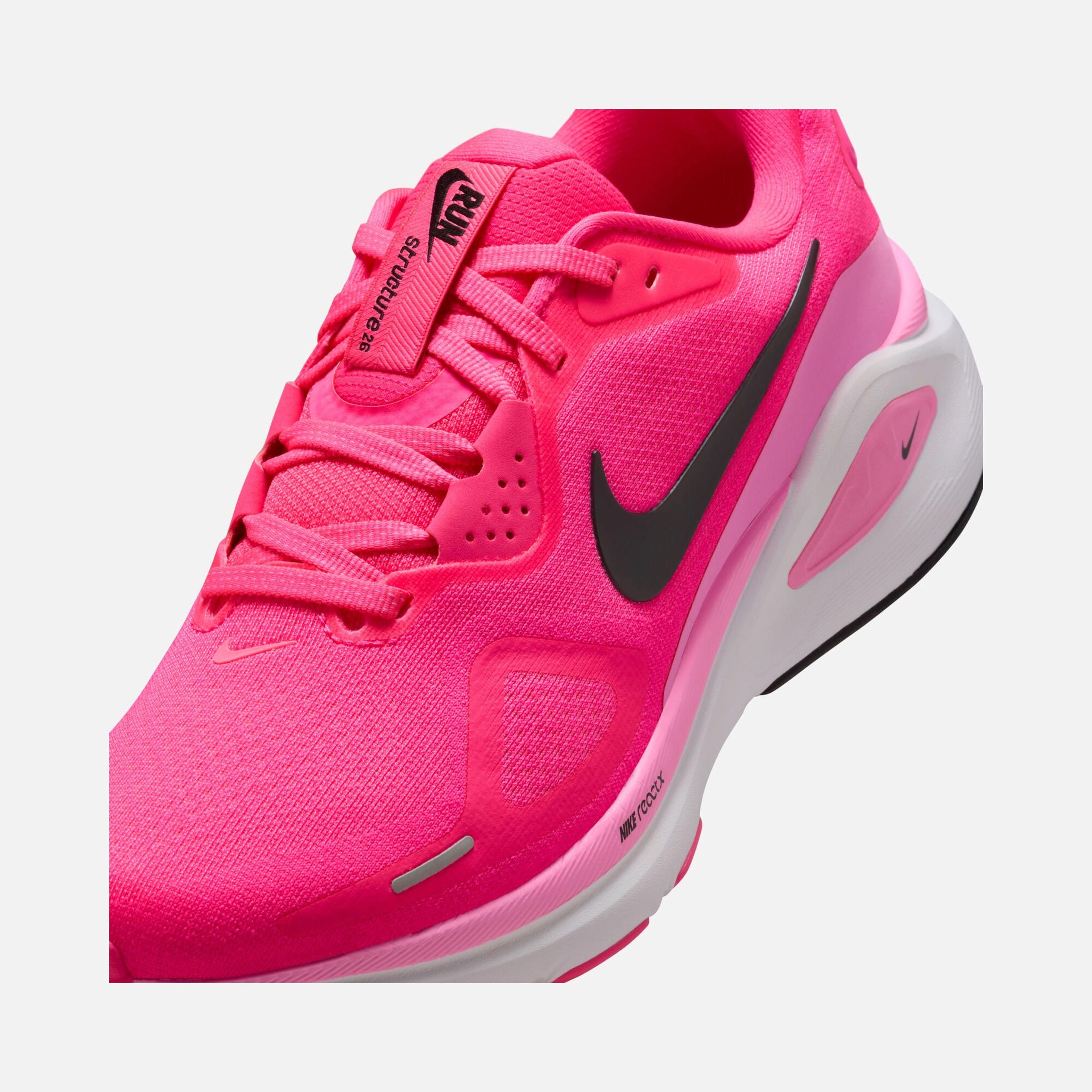 Nike Structure 26 Kadın Koşu Ayakkabısı