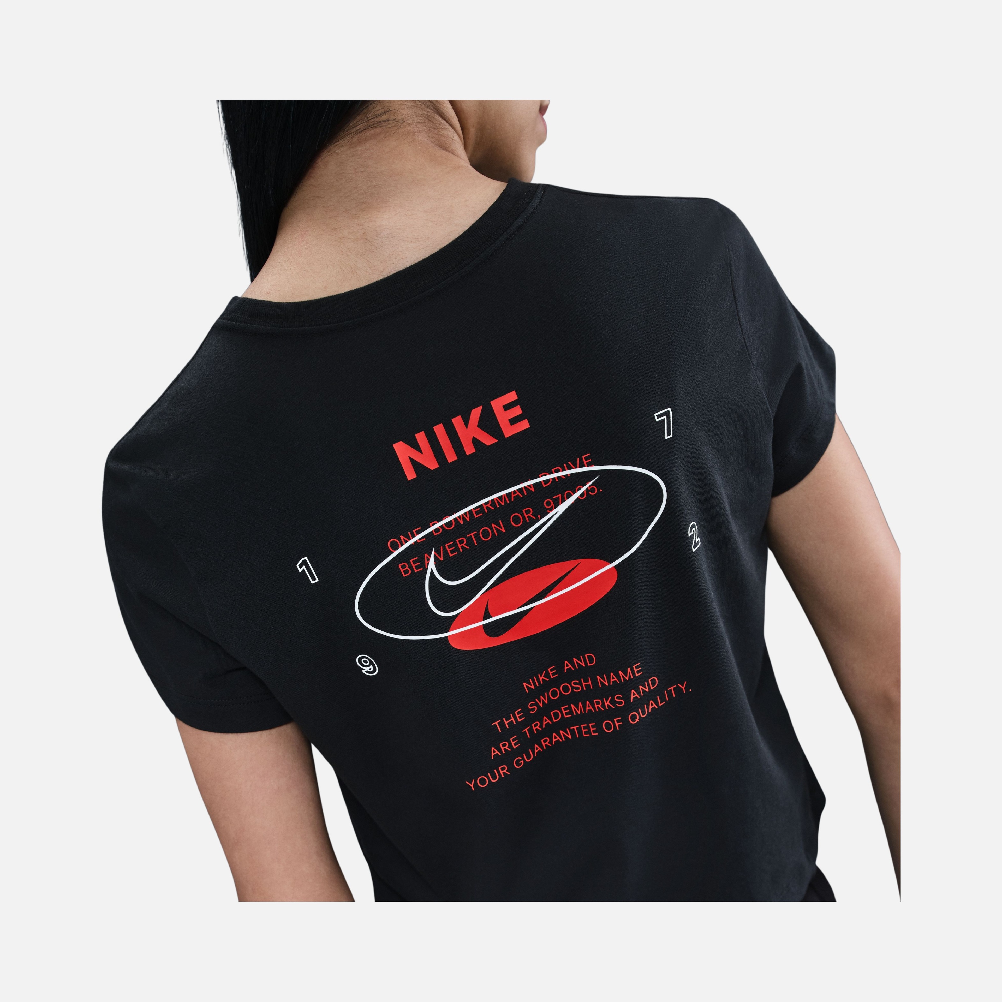 Nike Nsw Tee Classics+ Spd Kadın Tişört