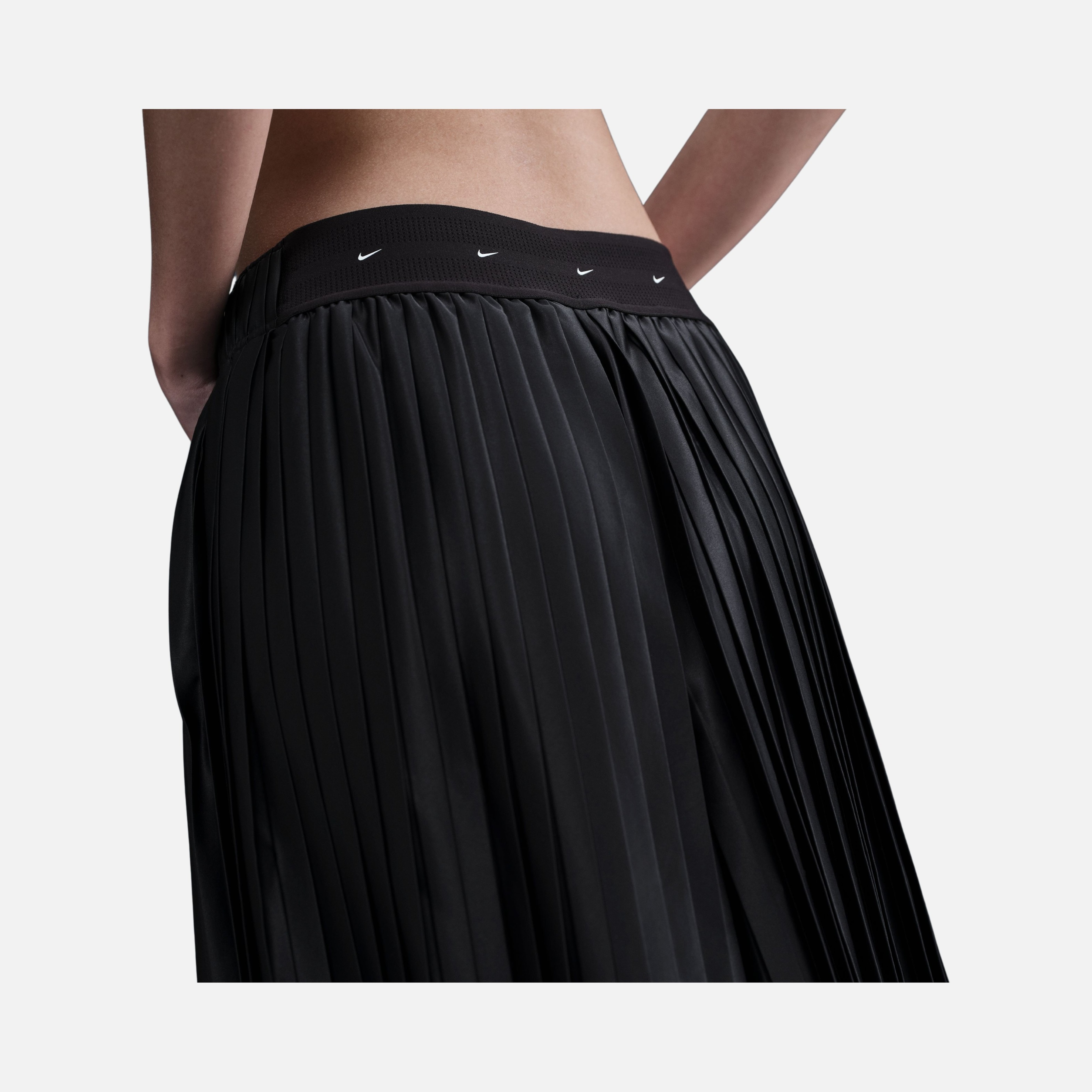 Nike Sportswear Collection Mid-Rise Pleated Track Kadın Pantolon