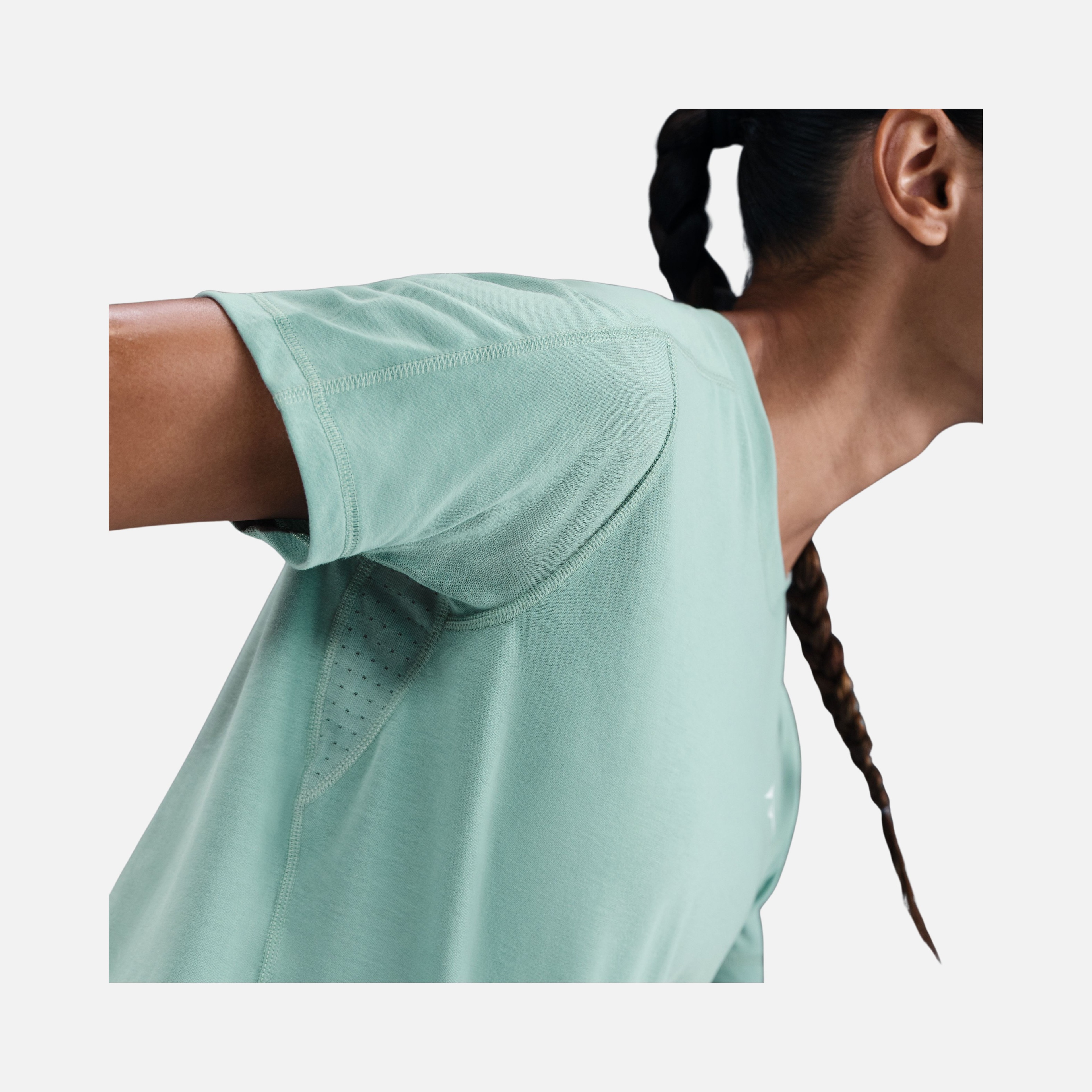 Nike Trail Dri-Fit Soft & Flexible Fabric Running Short-Sleeve Kadın Tişört