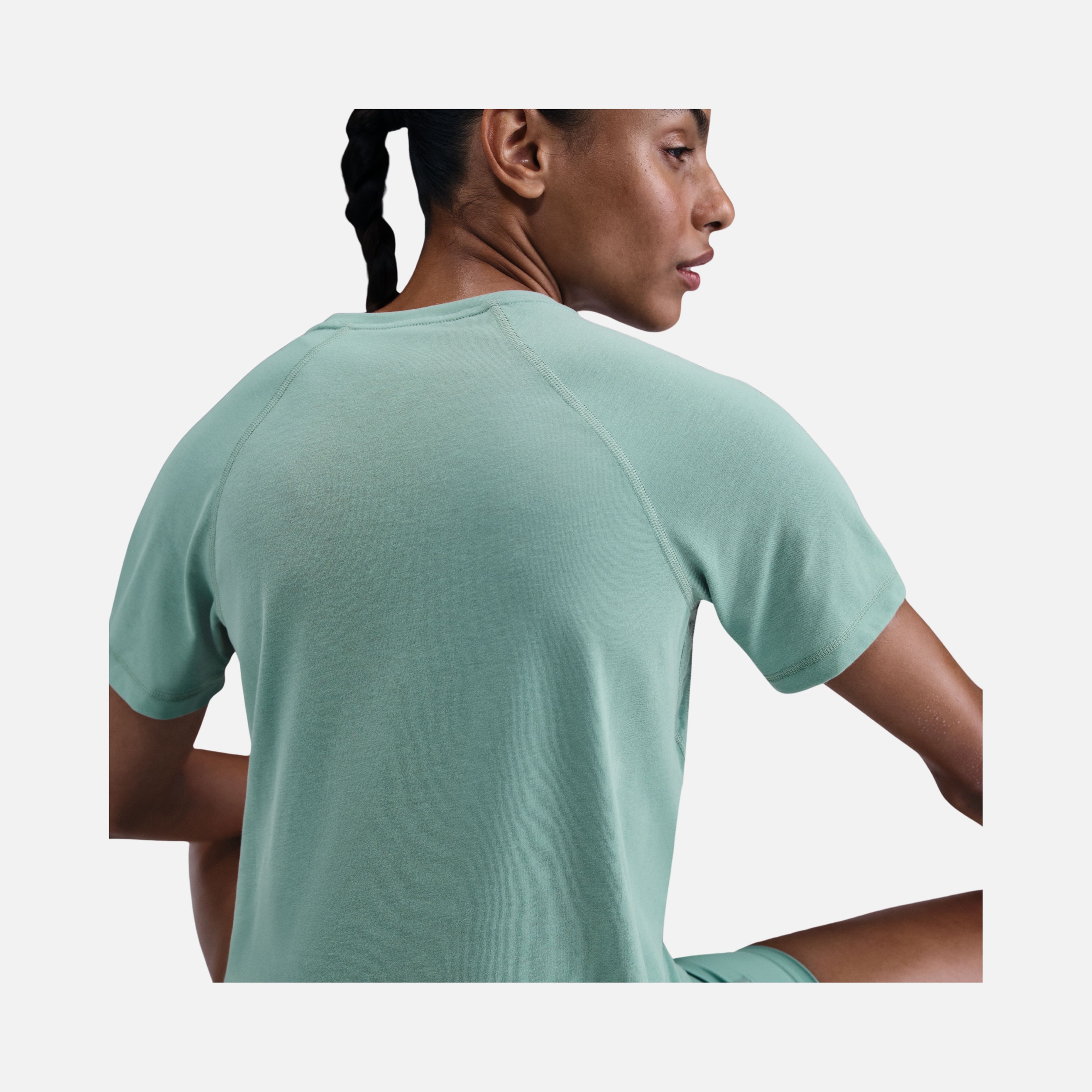 Nike Trail Dri-Fit Soft & Flexible Fabric Running Short-Sleeve Kadın Tişört