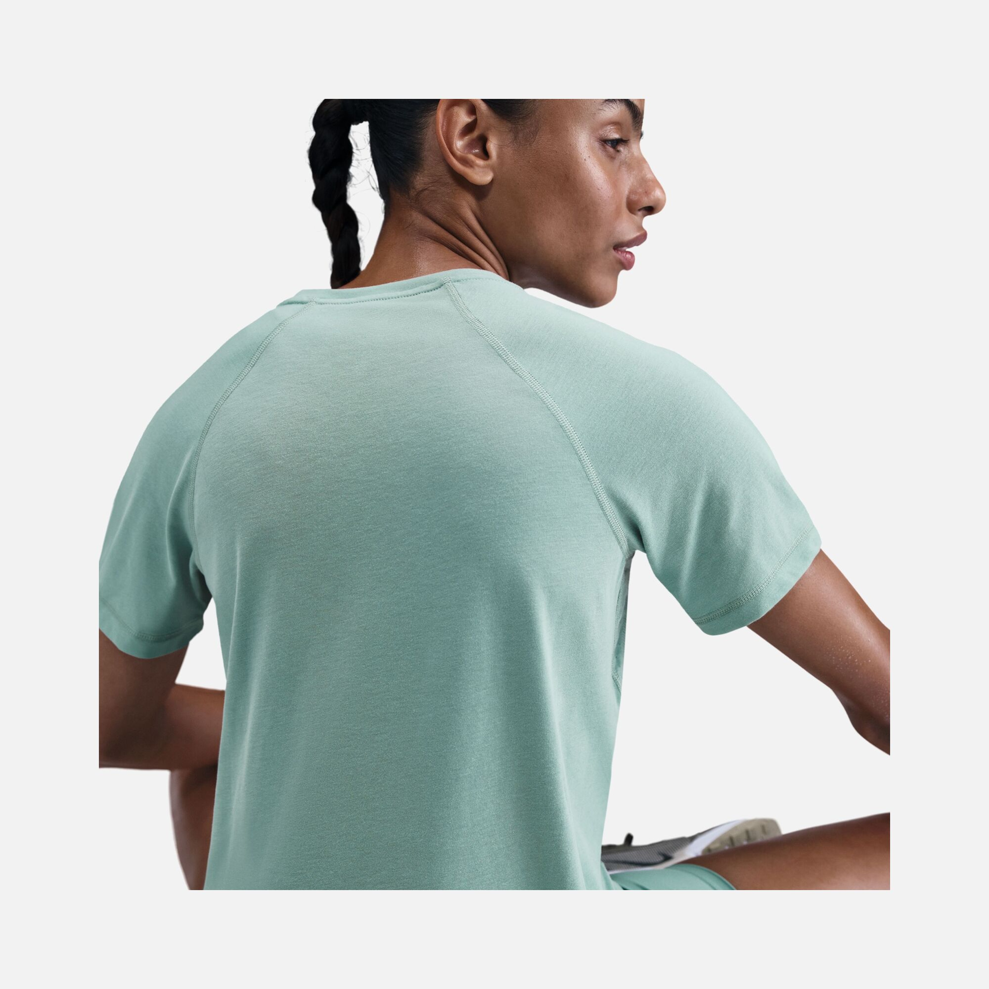 Nike Trail Dri-Fit Soft & Flexible Fabric Running Short-Sleeve Kadın Tişört