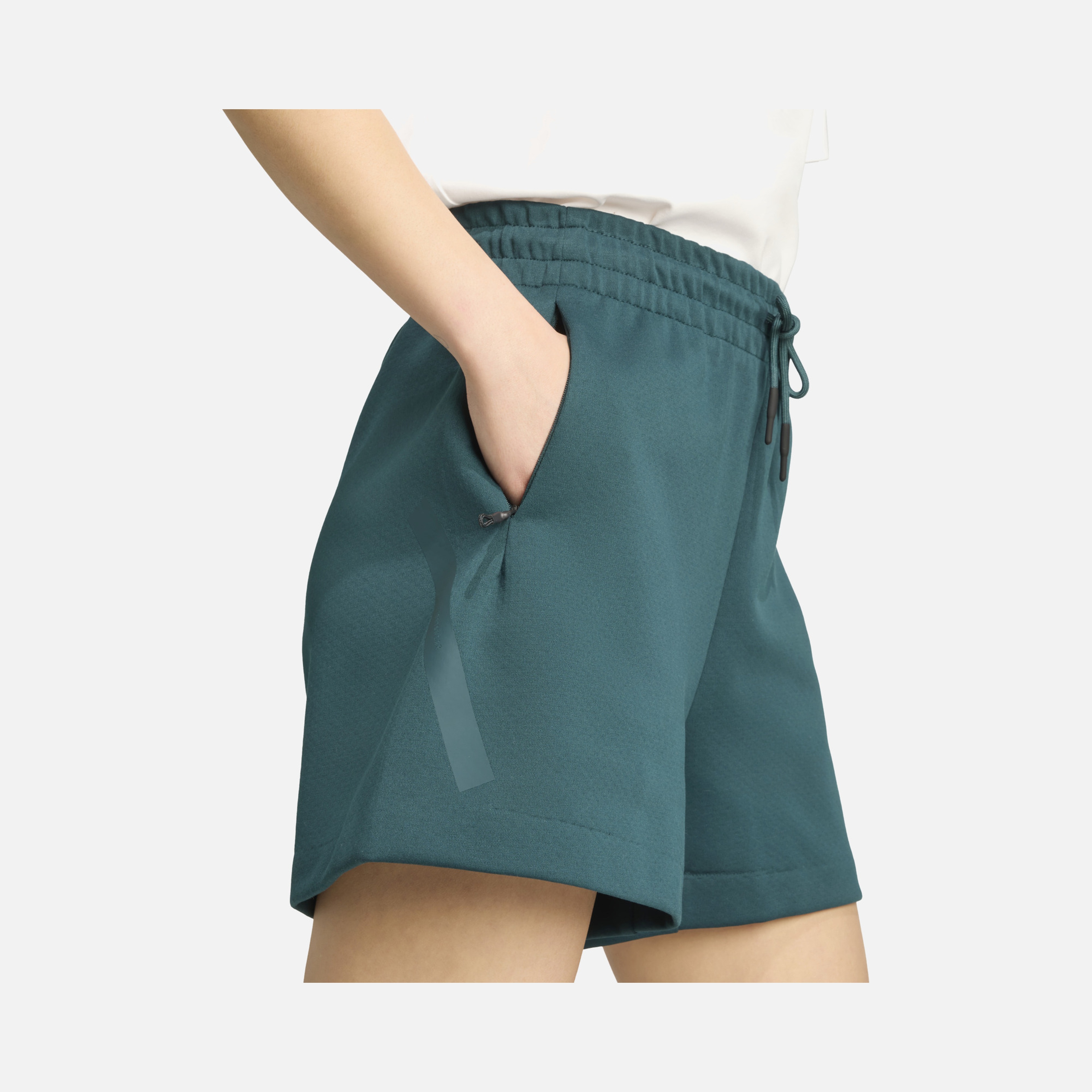 adidas Z.N.E. Sportswear Kadın Şort