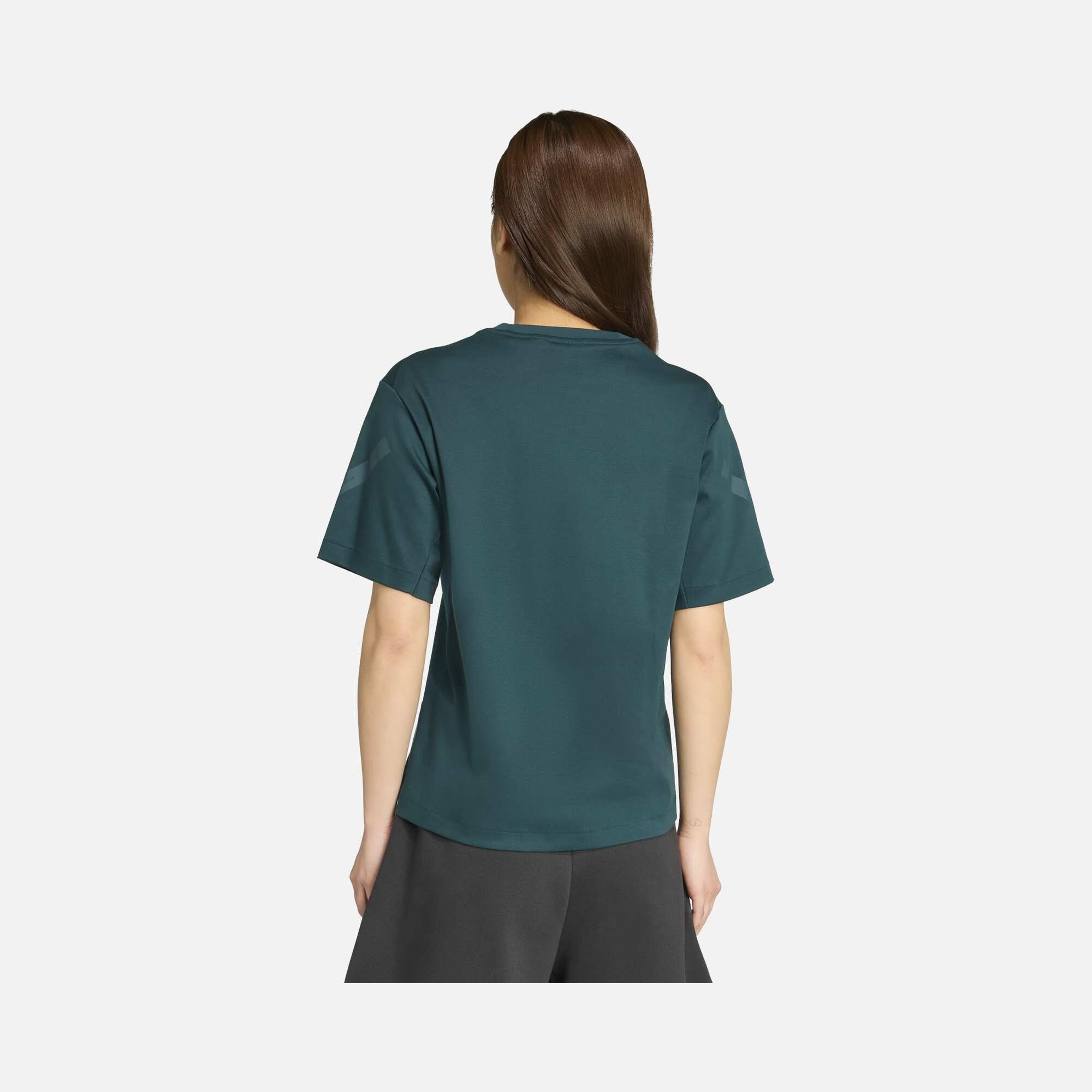 adidas Z.N.E. Sportswear Short-Sleeve Kadın Tişört