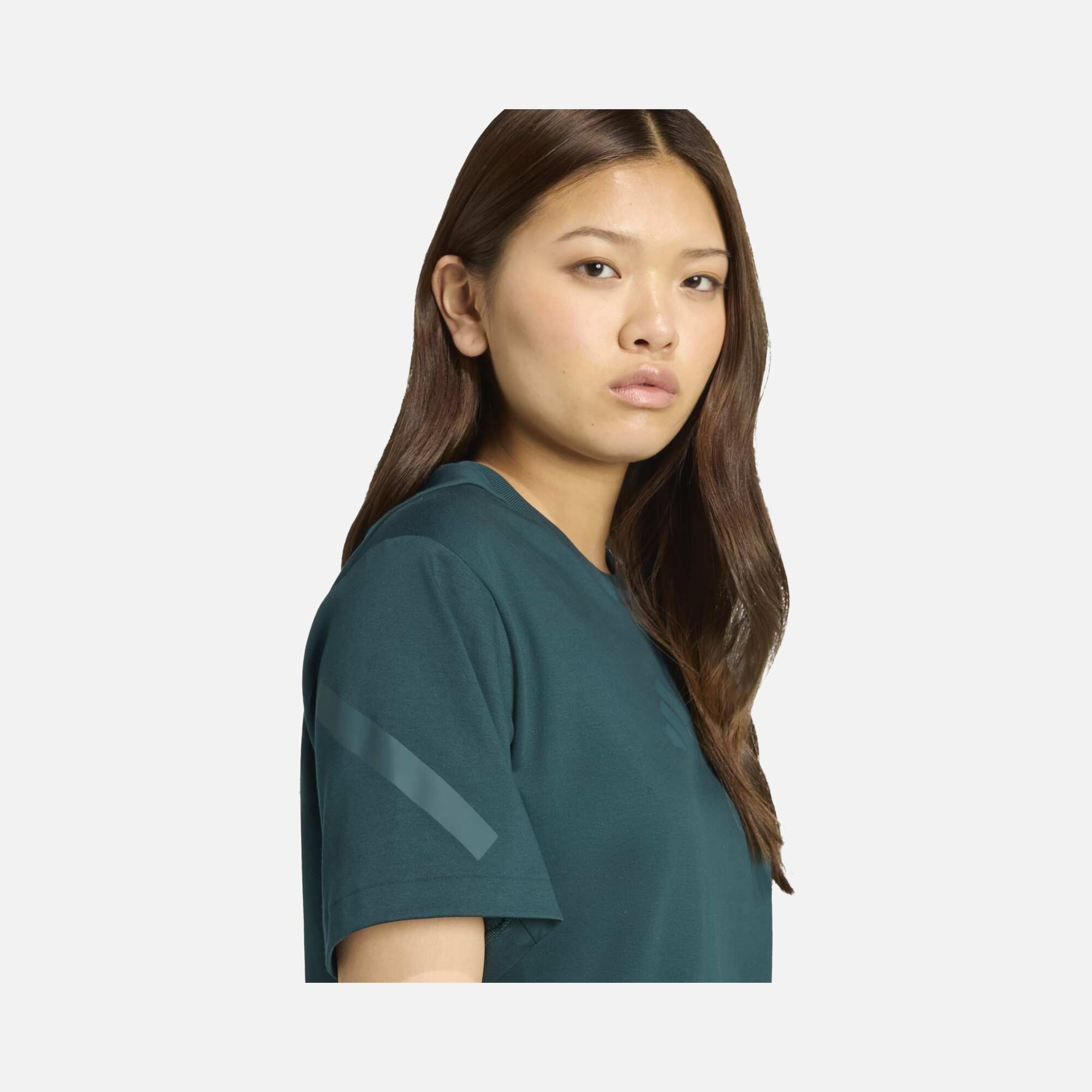 adidas Z.N.E. Sportswear Short-Sleeve Kadın Tişört