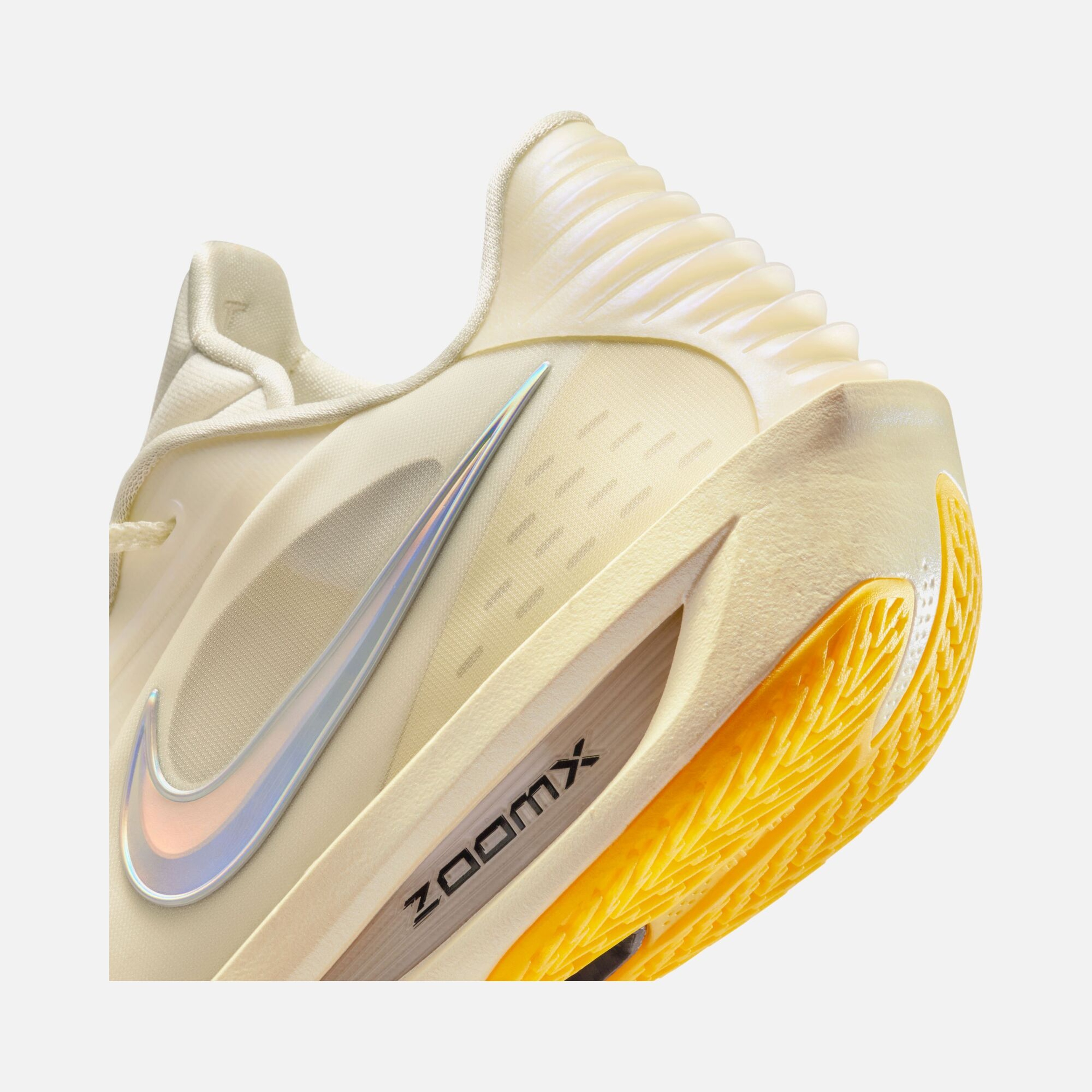 Nike G.T. Cut 3 Turbo Erkek Basketbol Ayakkabısı