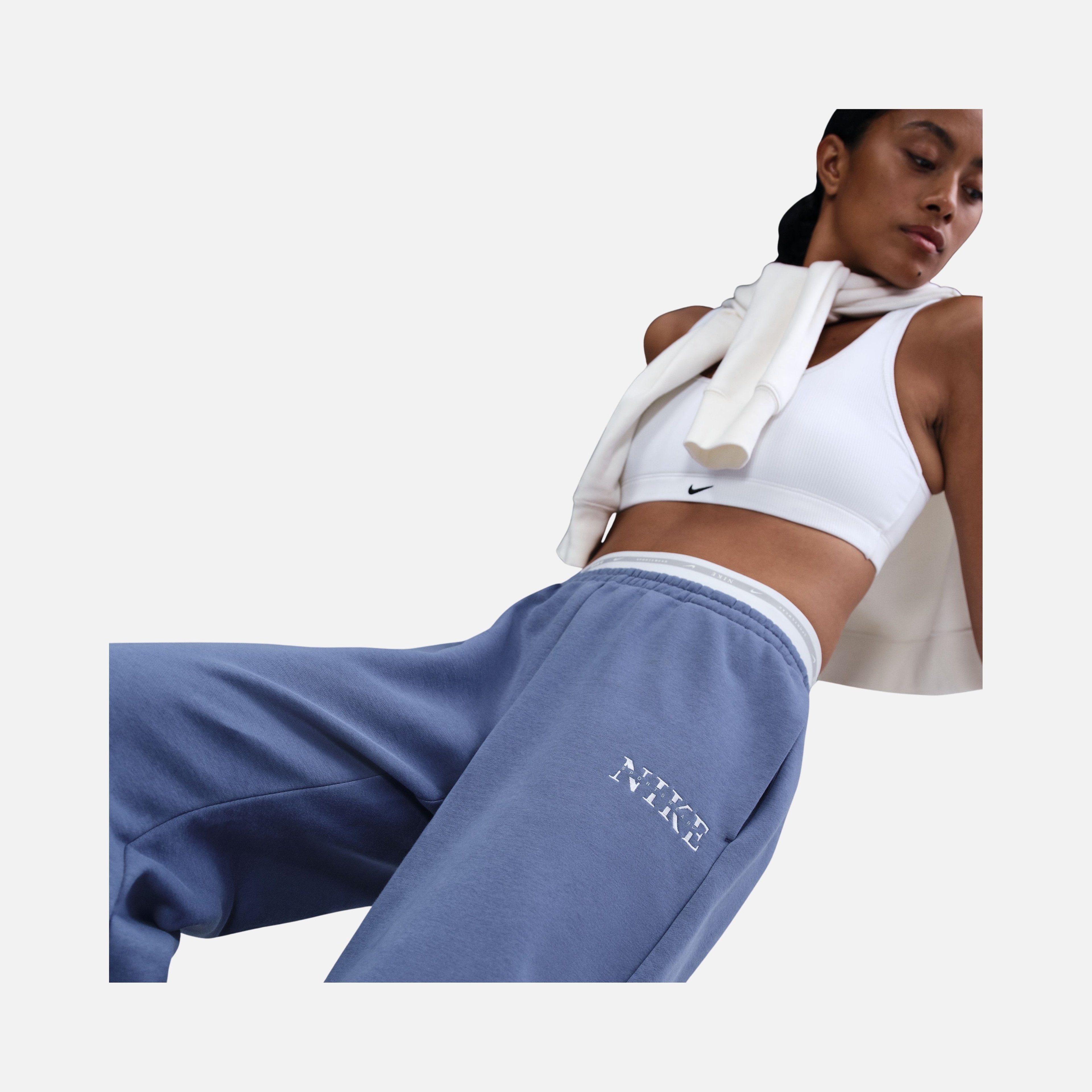 Nike Phoneix Fleece High-Waisted Kadın Pantolon