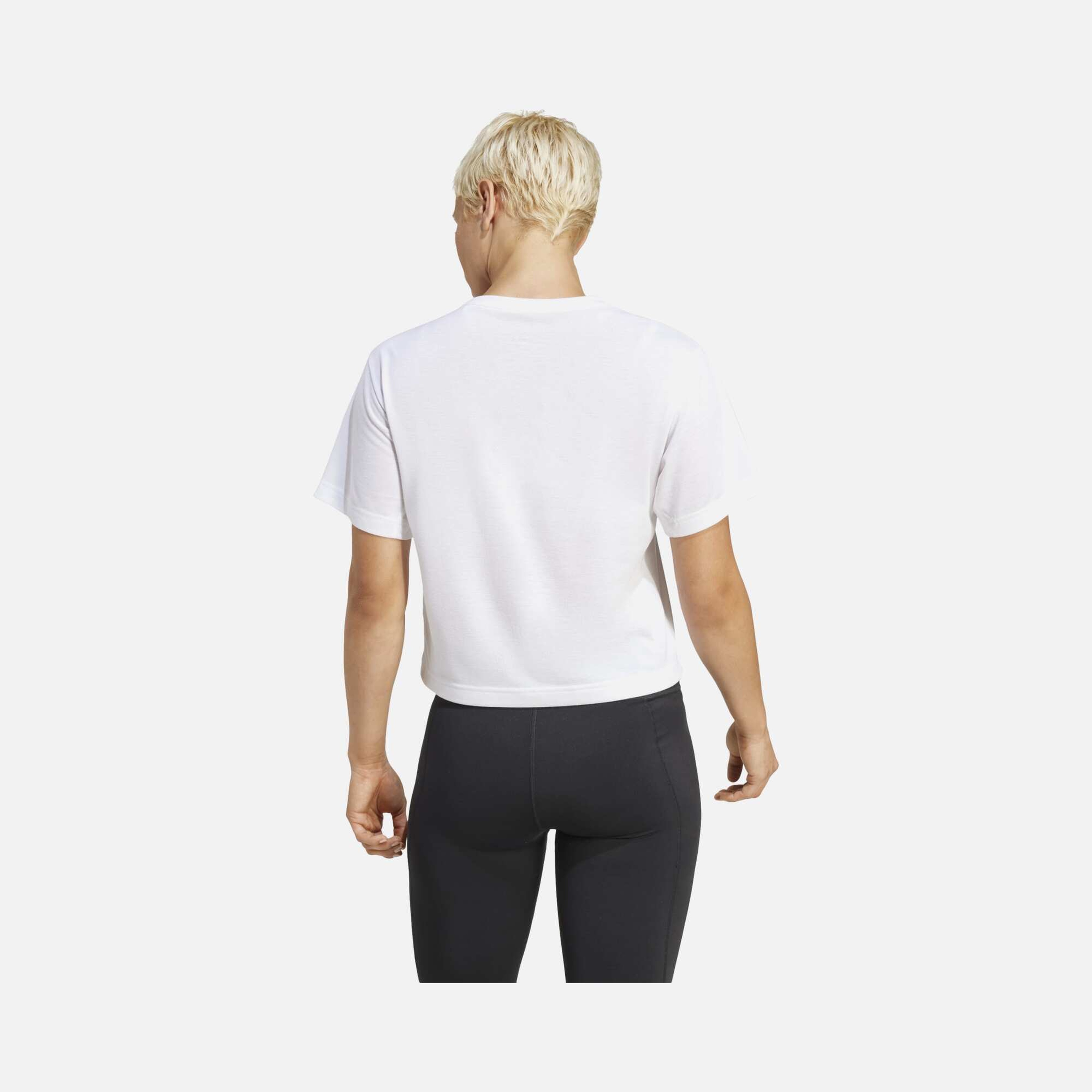 adidas We Bl Tee Kadın Tişört