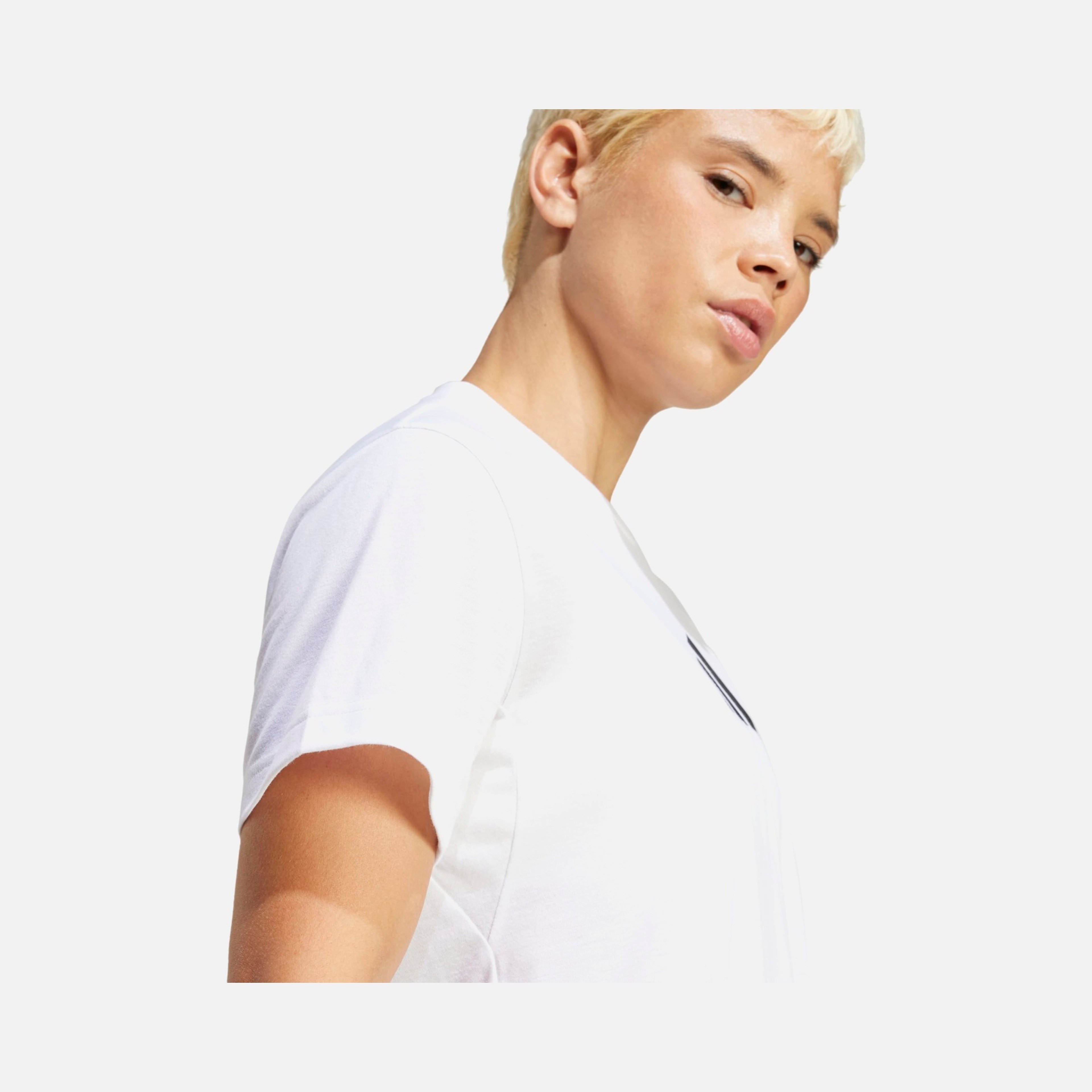 adidas We Bl Tee Kadın Tişört