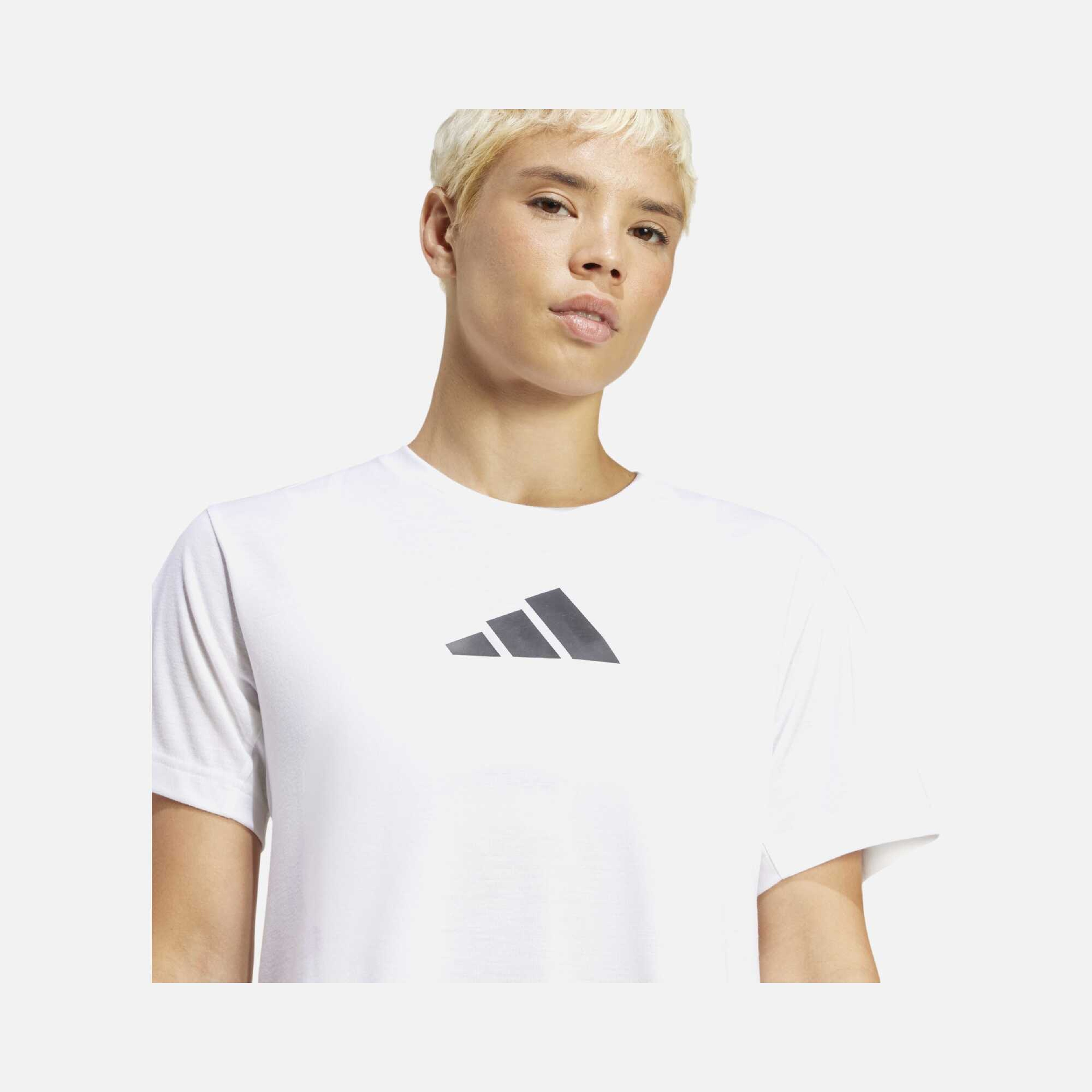 adidas We Bl Tee Kadın Tişört