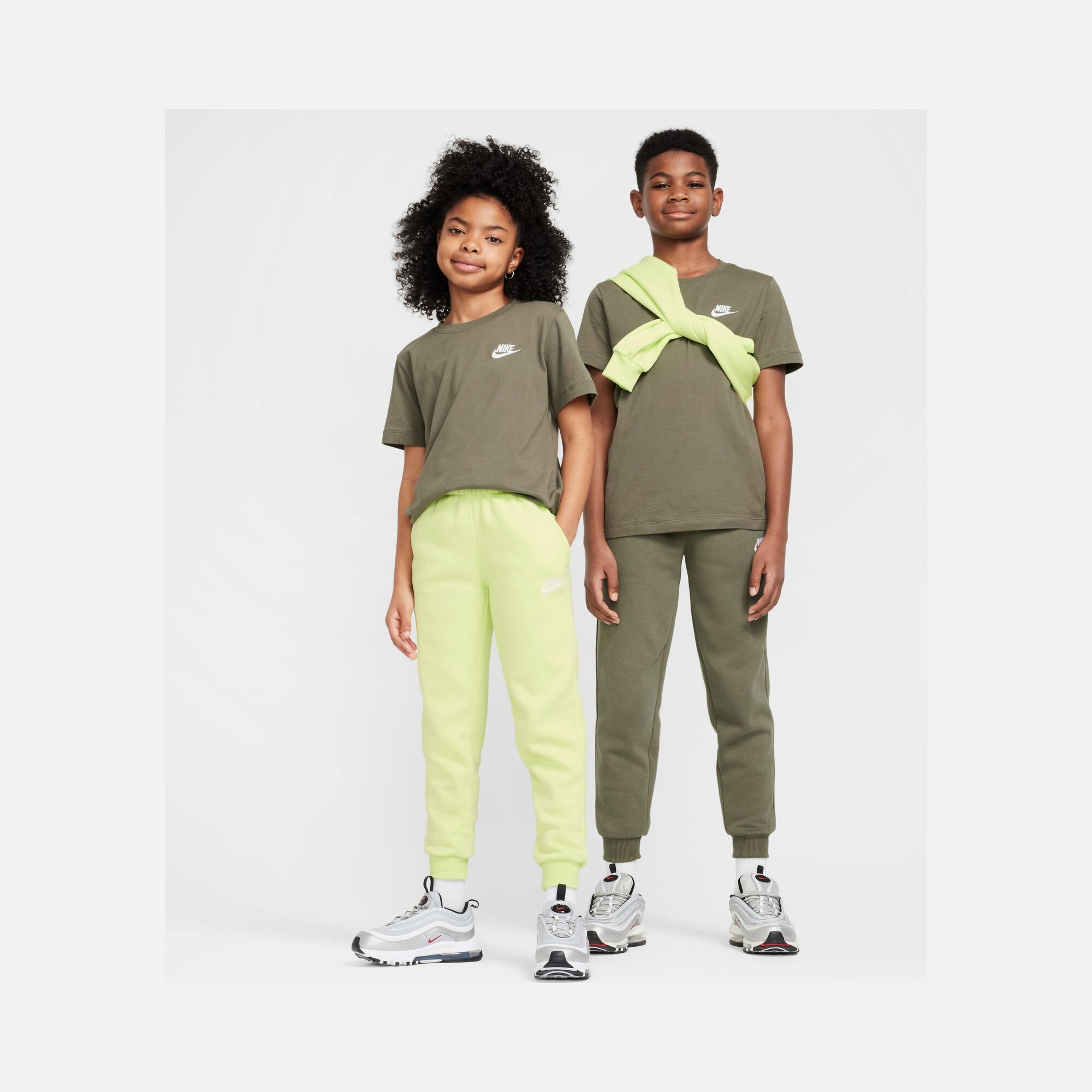 Nike Sportswear Embroidered Futura LBR Short-Sleeve Çocuk Tişört