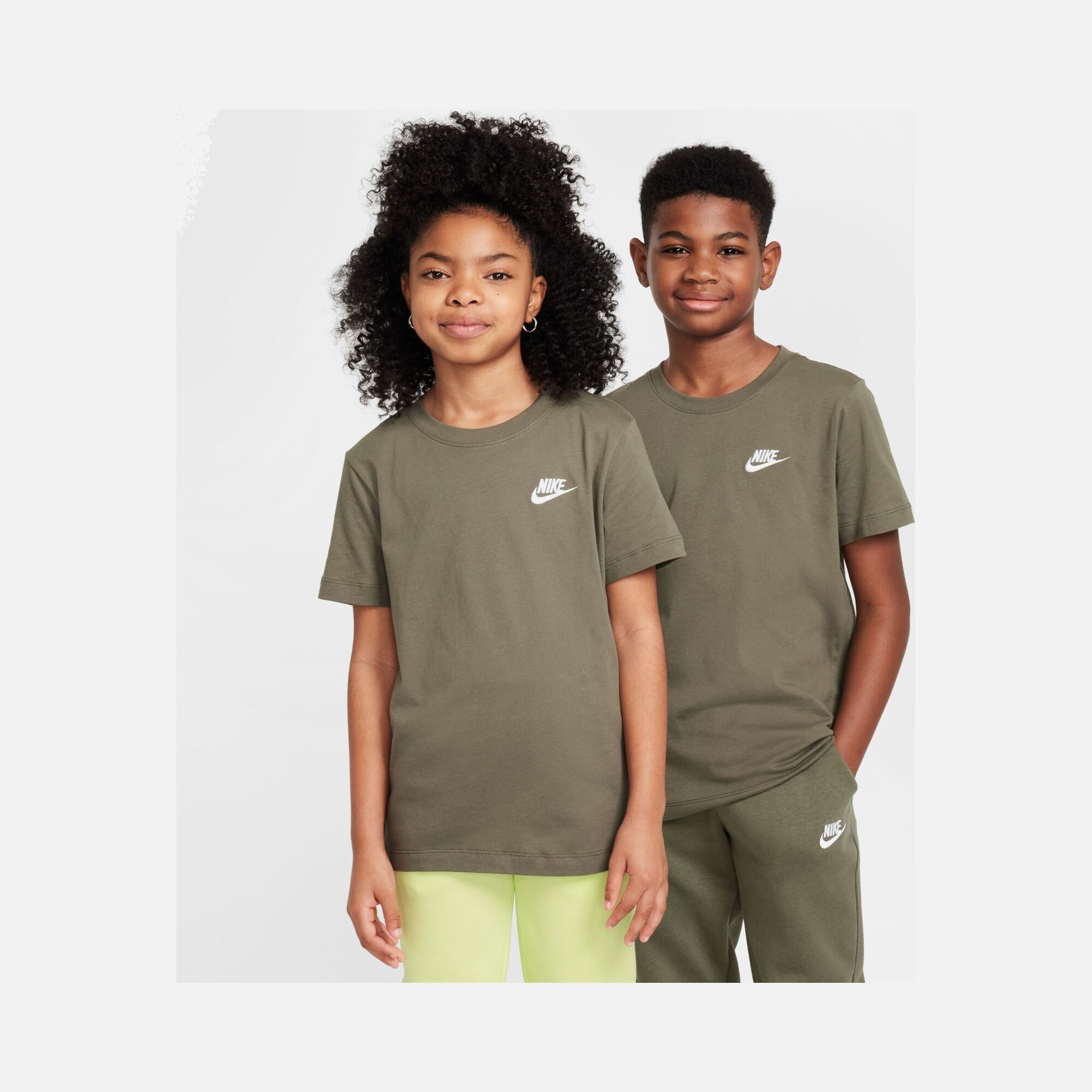 Nike Sportswear Embroidered Futura LBR Short-Sleeve Çocuk Tişört