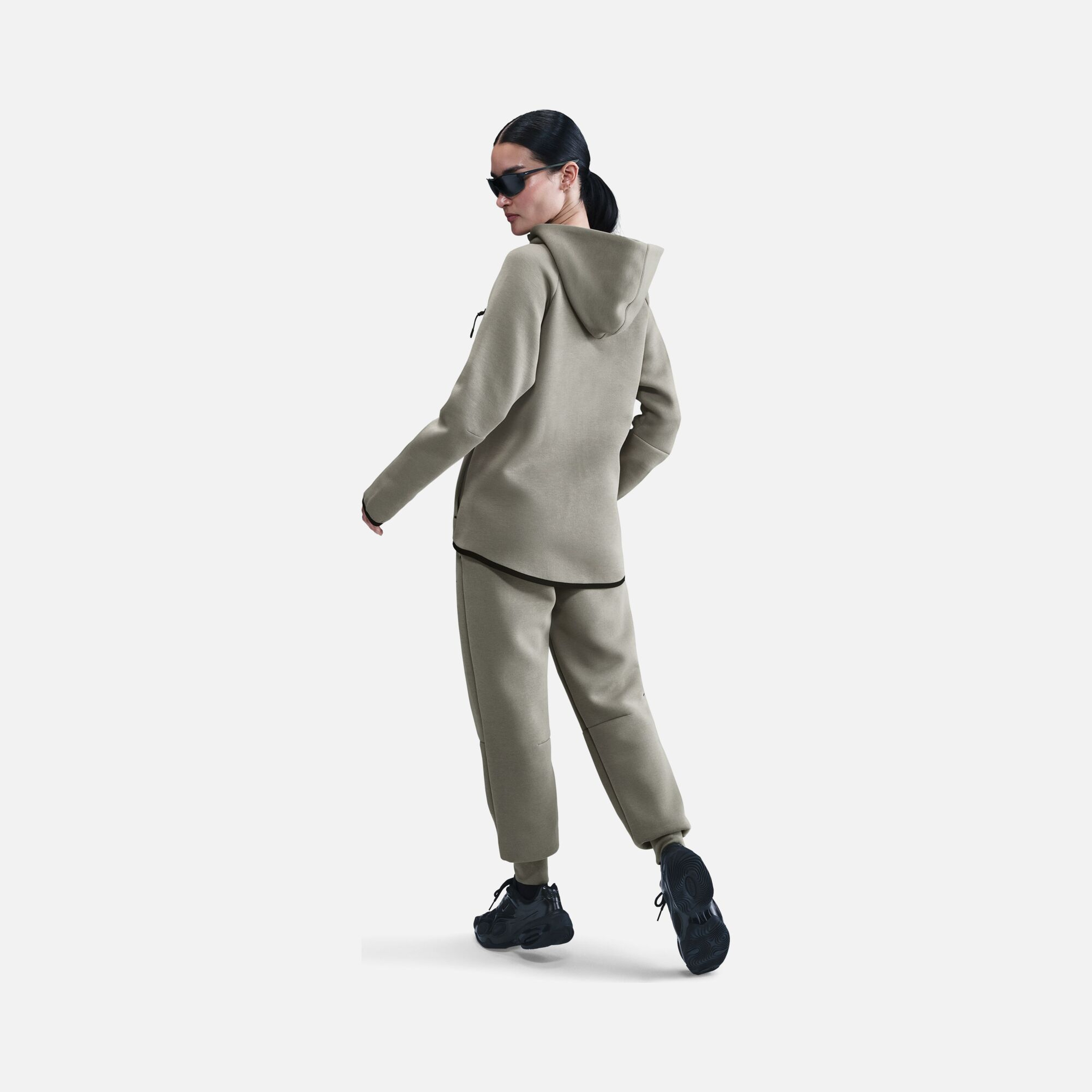 Nike Sportswear Tech Fleece Mid-Rise SS25 Kadın Eşofman Altı