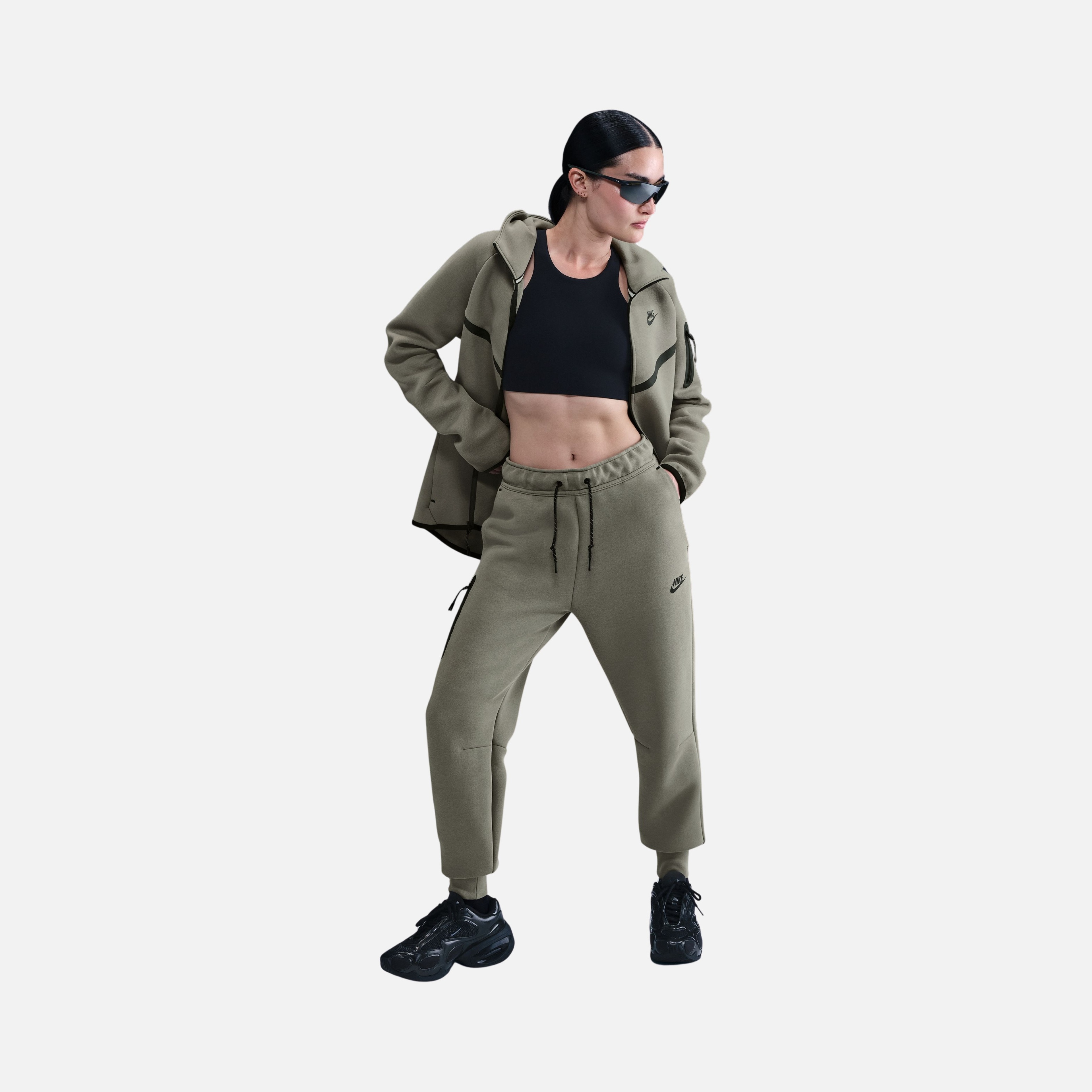 Nike Sportswear Tech Fleece Mid-Rise SS25 Kadın Eşofman Altı