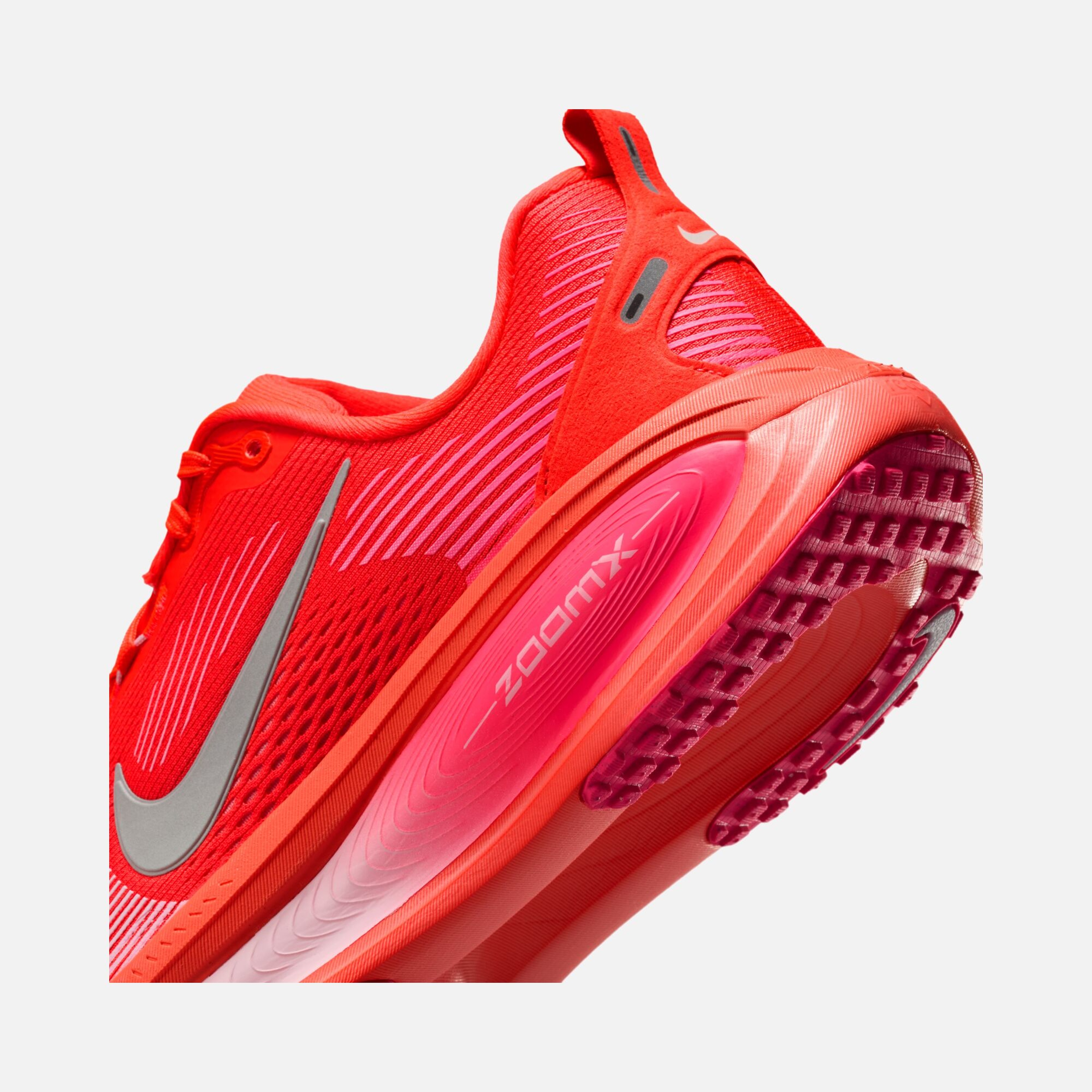 Nike Vomero 18 ZoomX Road Running Kadın Spor Ayakkabı