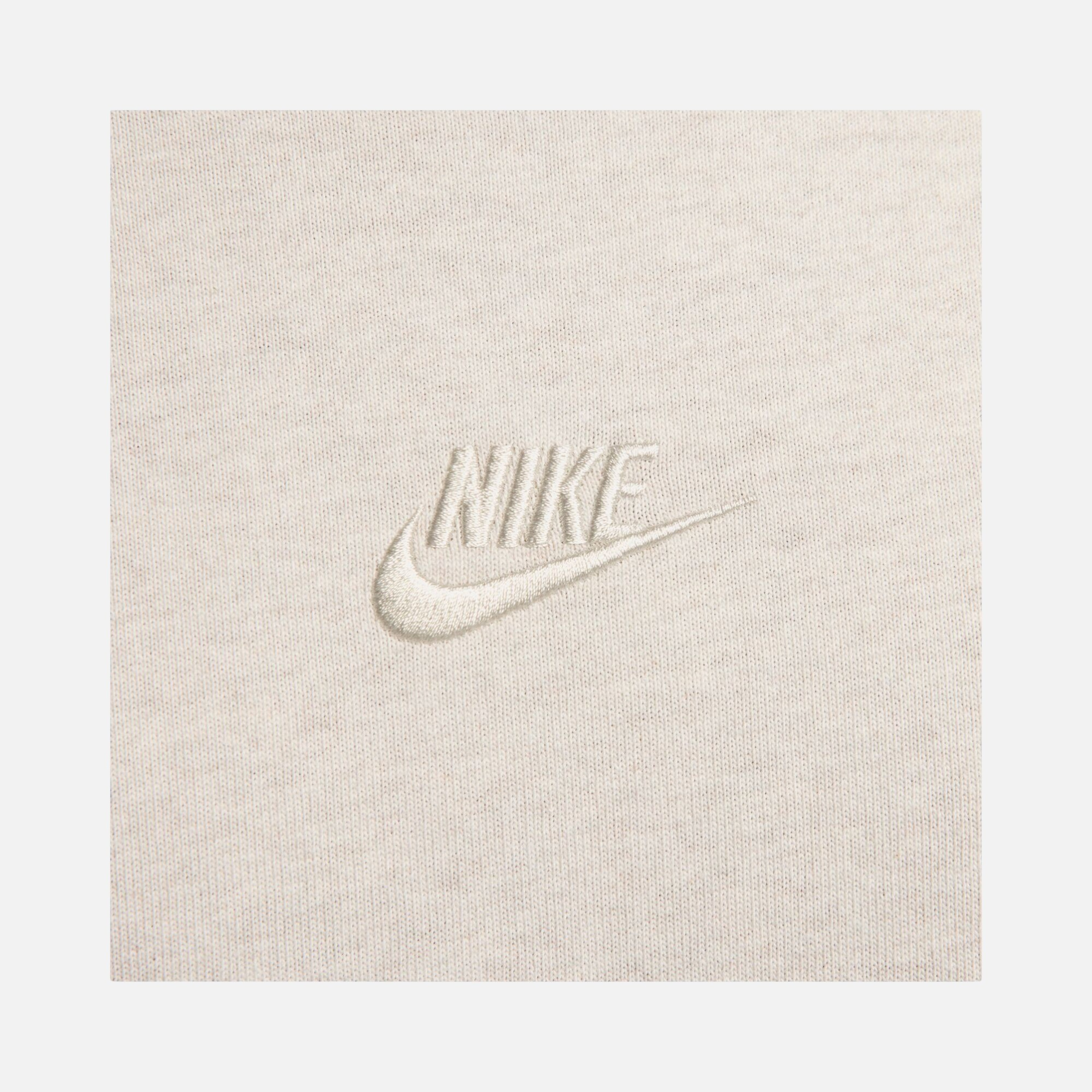 Nike Sportswear Premium Essentials Short-Sleeve Erkek Tişört