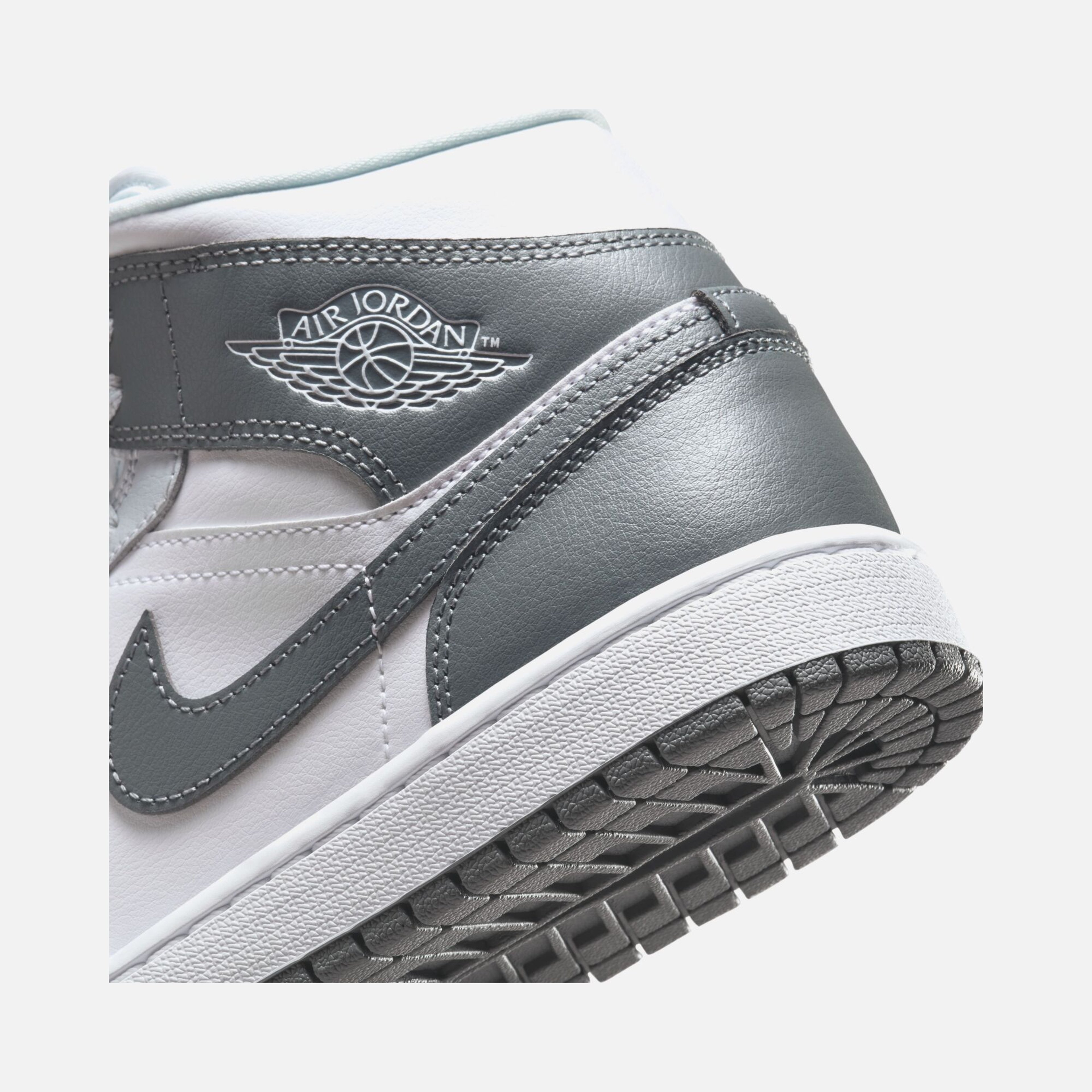 Nike Air Jordan 1 Mid Kadın Spor Ayakkabı