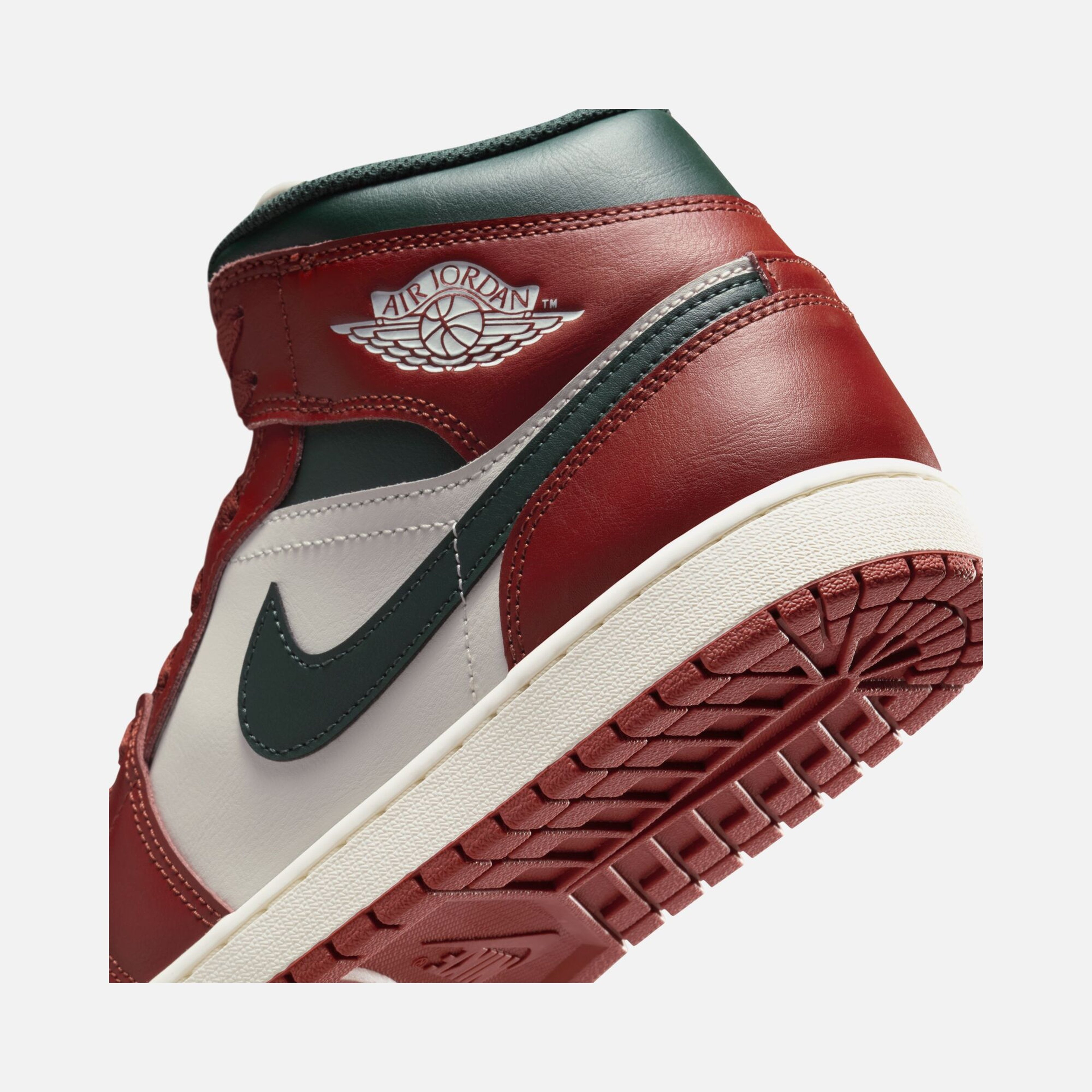 Nike Air Jordan 1 Mid SS25 Erkek Spor Ayakkabı