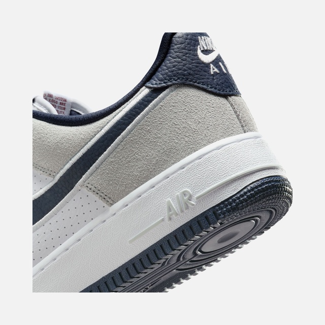 Nike Beyaz Nike Air Force 1 LV8