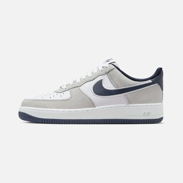 Nike Beyaz Nike Air Force 1 LV8