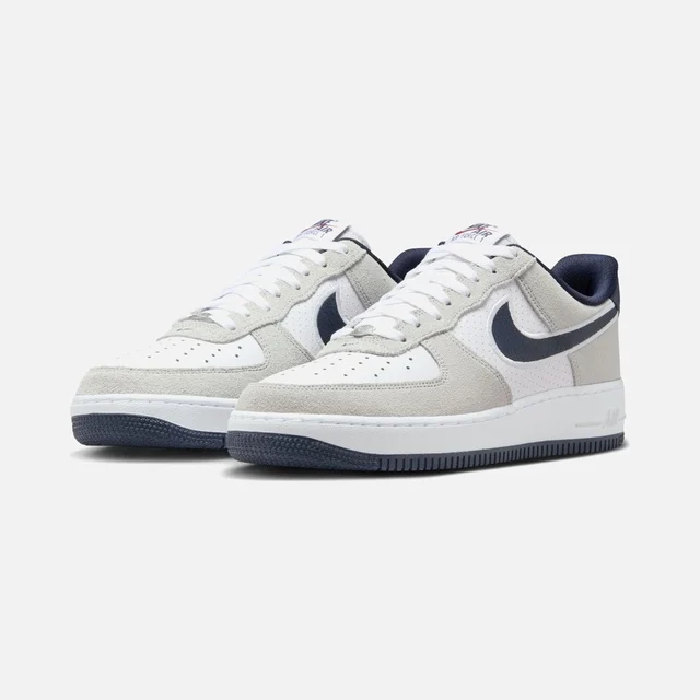 Nike Beyaz Nike Air Force 1 LV8