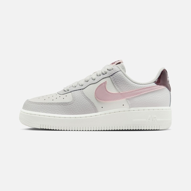 Nike Beyaz Nike Air Force 1