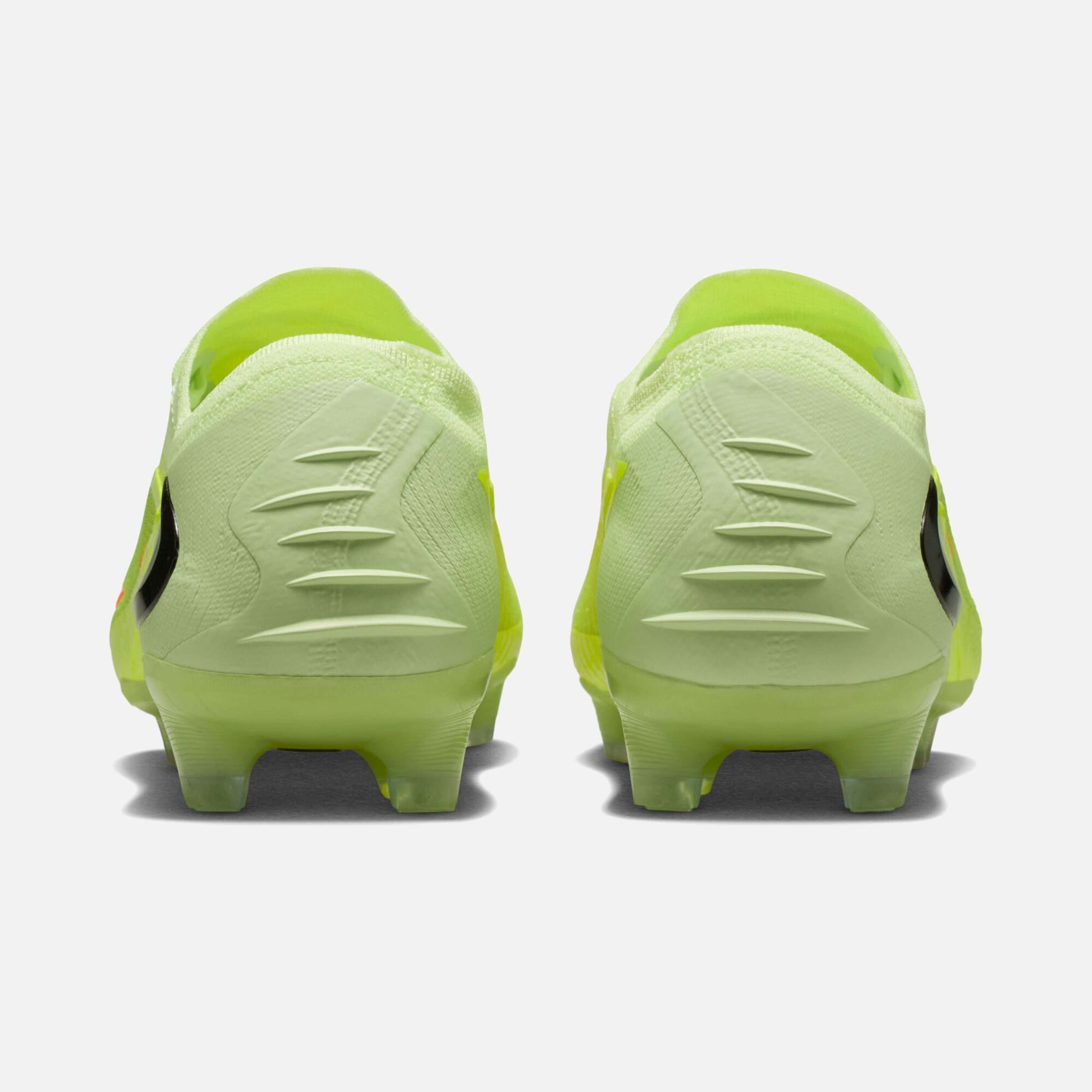 Nike Phantom 6 Low Elite Fg Erkek Krampon