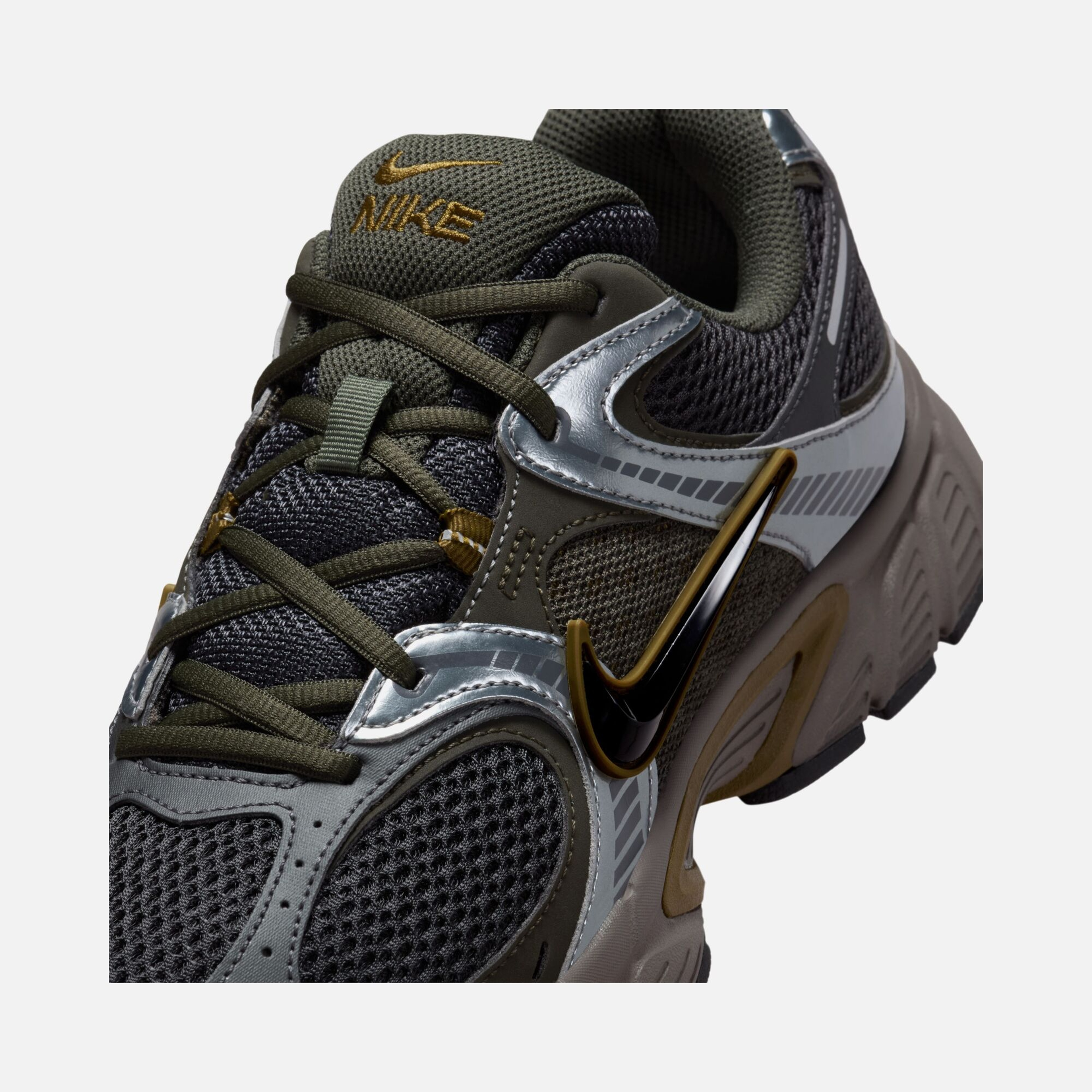 Nike V5 RNR Erkek Spor Ayakkabı