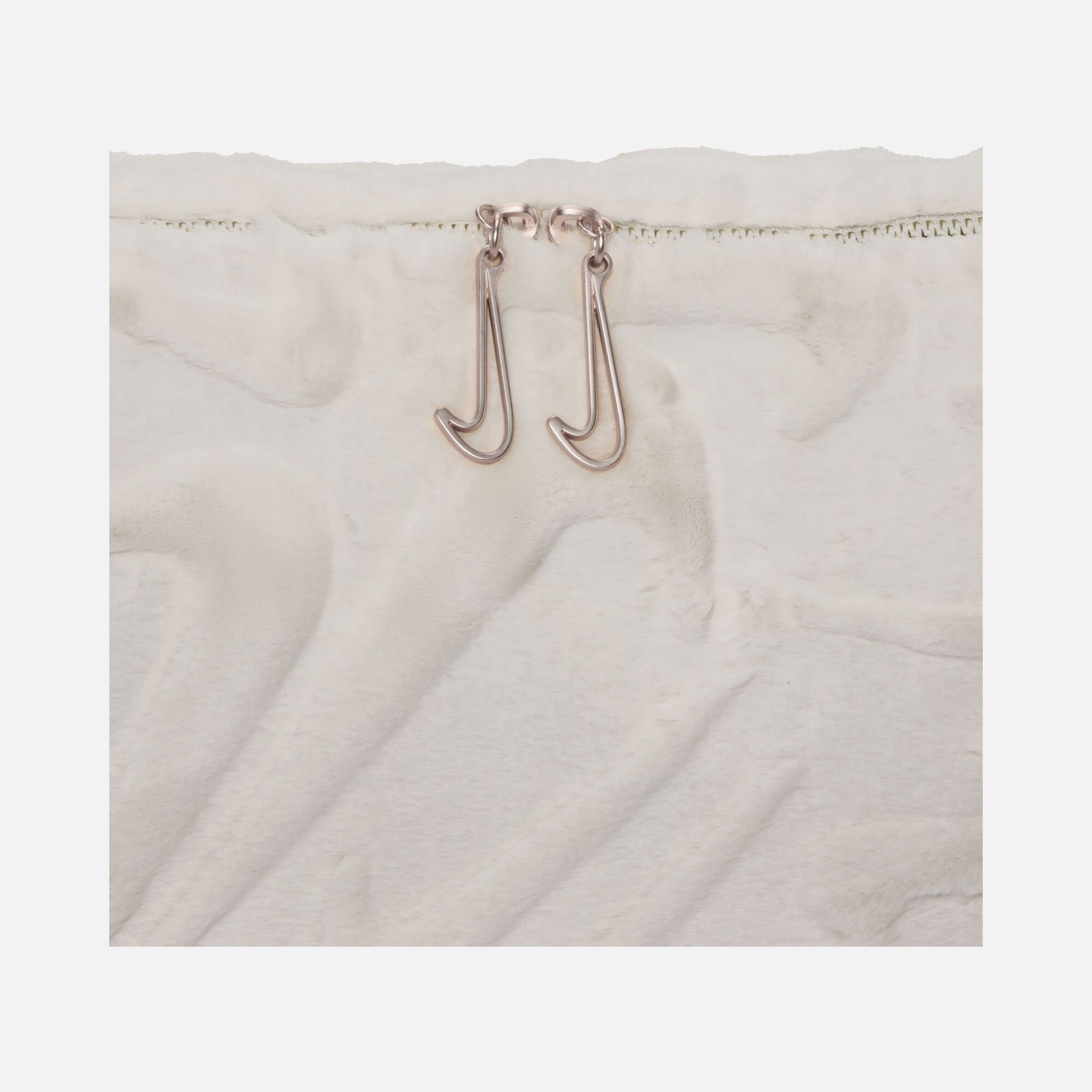 Nike Faux Fur Slouchy El Çantası