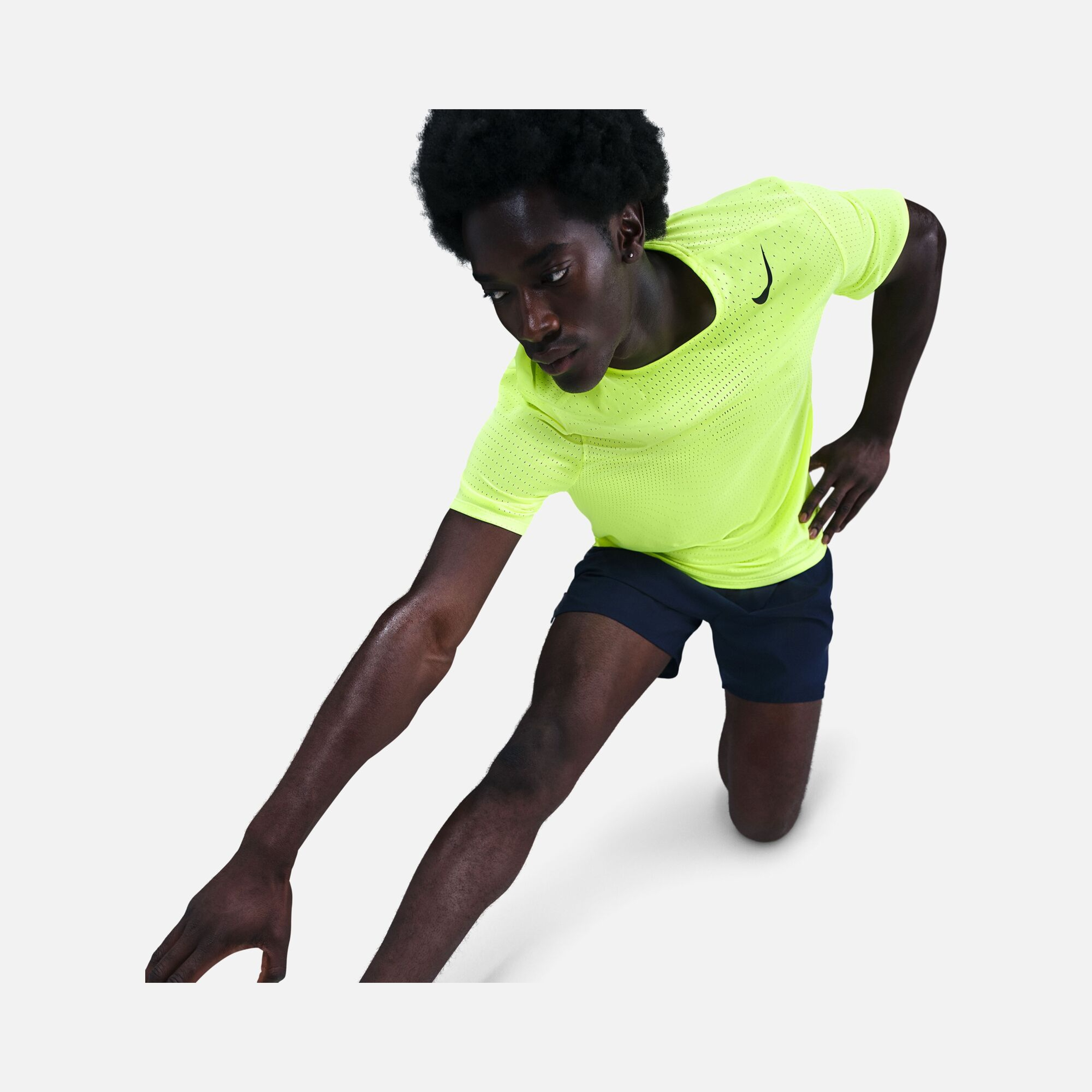 Nike Dri-Fit ADV AeroSwift Running Short-Sleeve Erkek Tişört