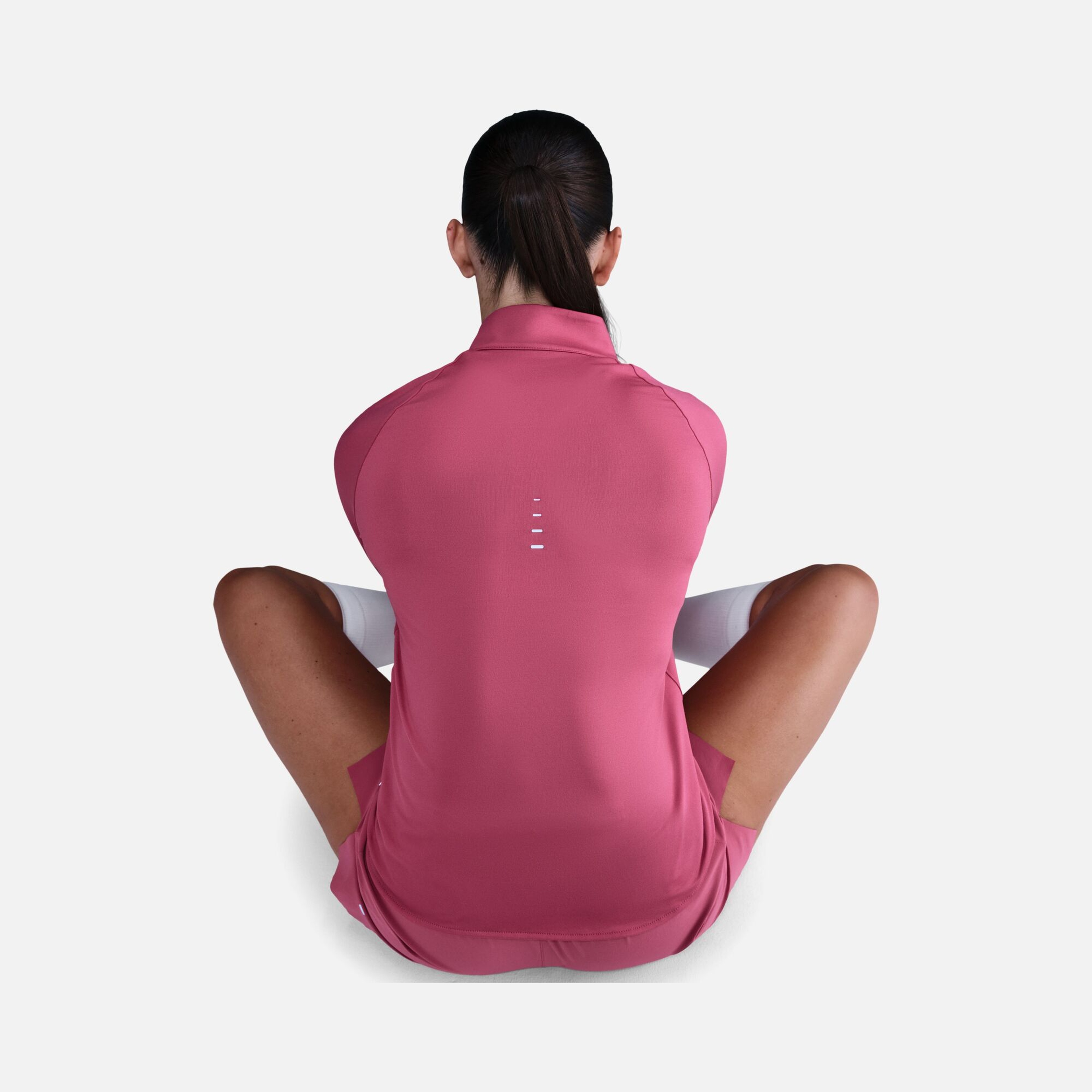 Nike Swift Dri-Fit UV 1/4-Zip Running Long-Sleeve Kadın Tişört