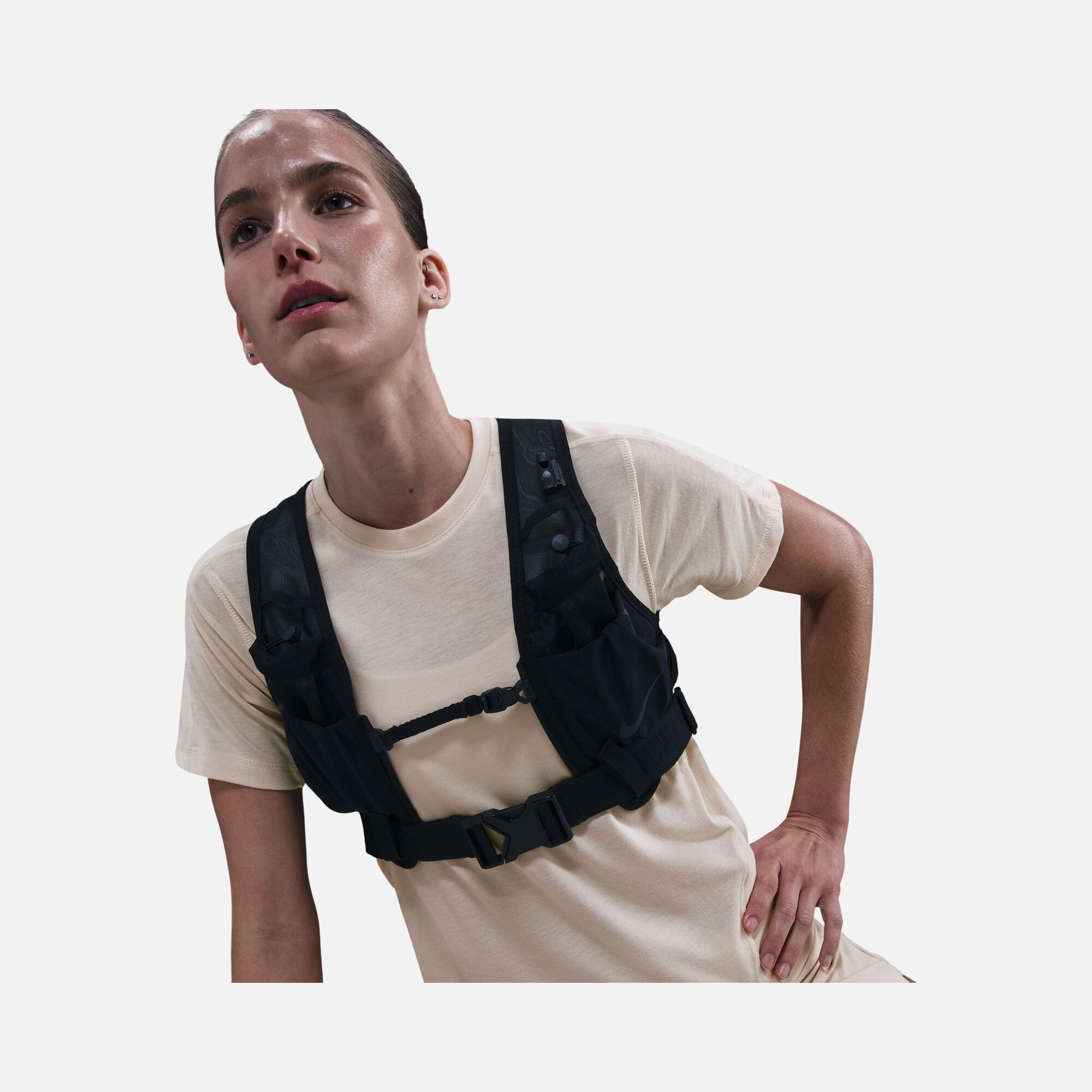 Nike Trail Dri-Fit Soft & Flexible Fabric Running Short-Sleeve Kadın Tişört