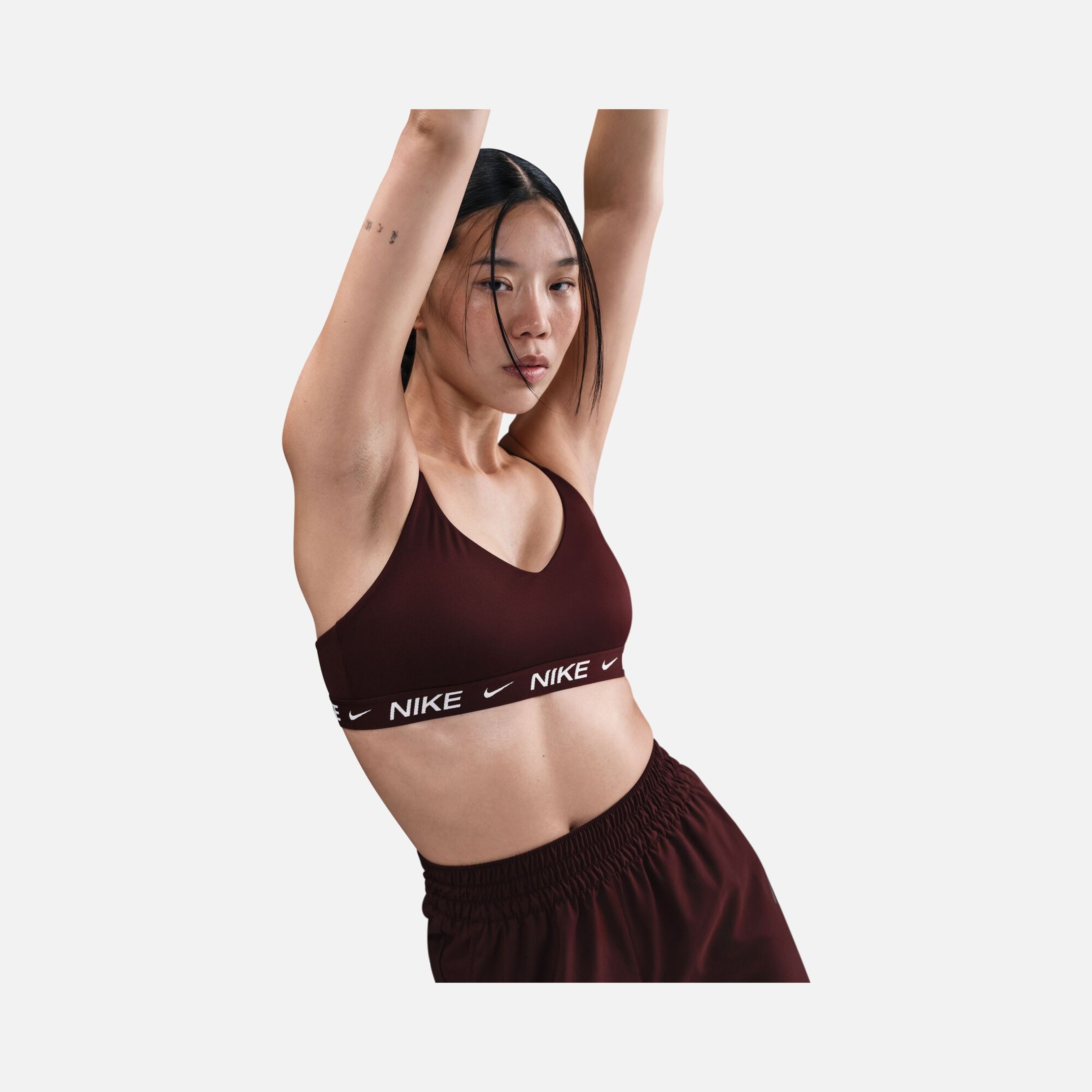 Nike Indy Light-Support Padded Adjustable Training Sports Kadın Bra