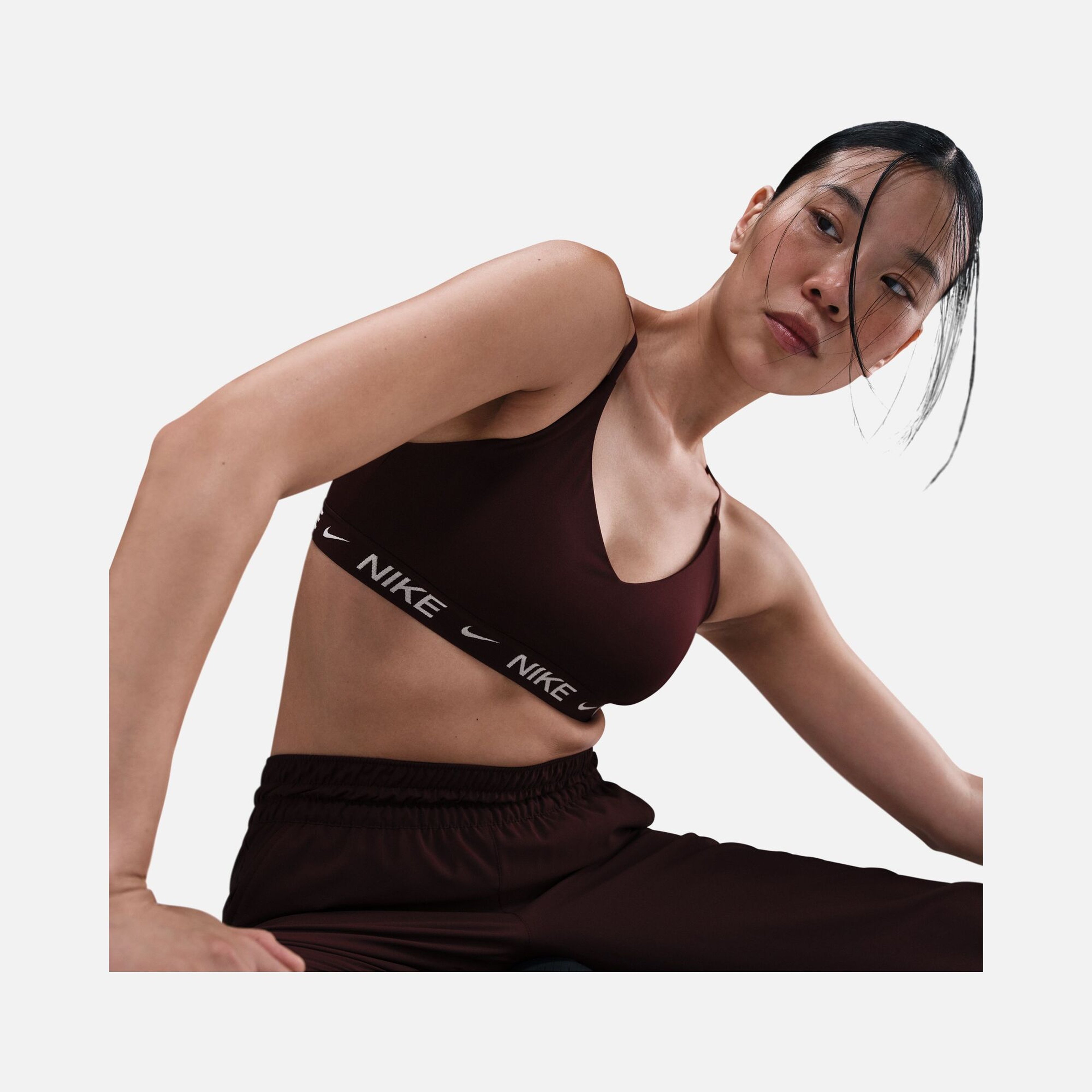 Nike Indy Light-Support Padded Adjustable Training Sports Kadın Bra