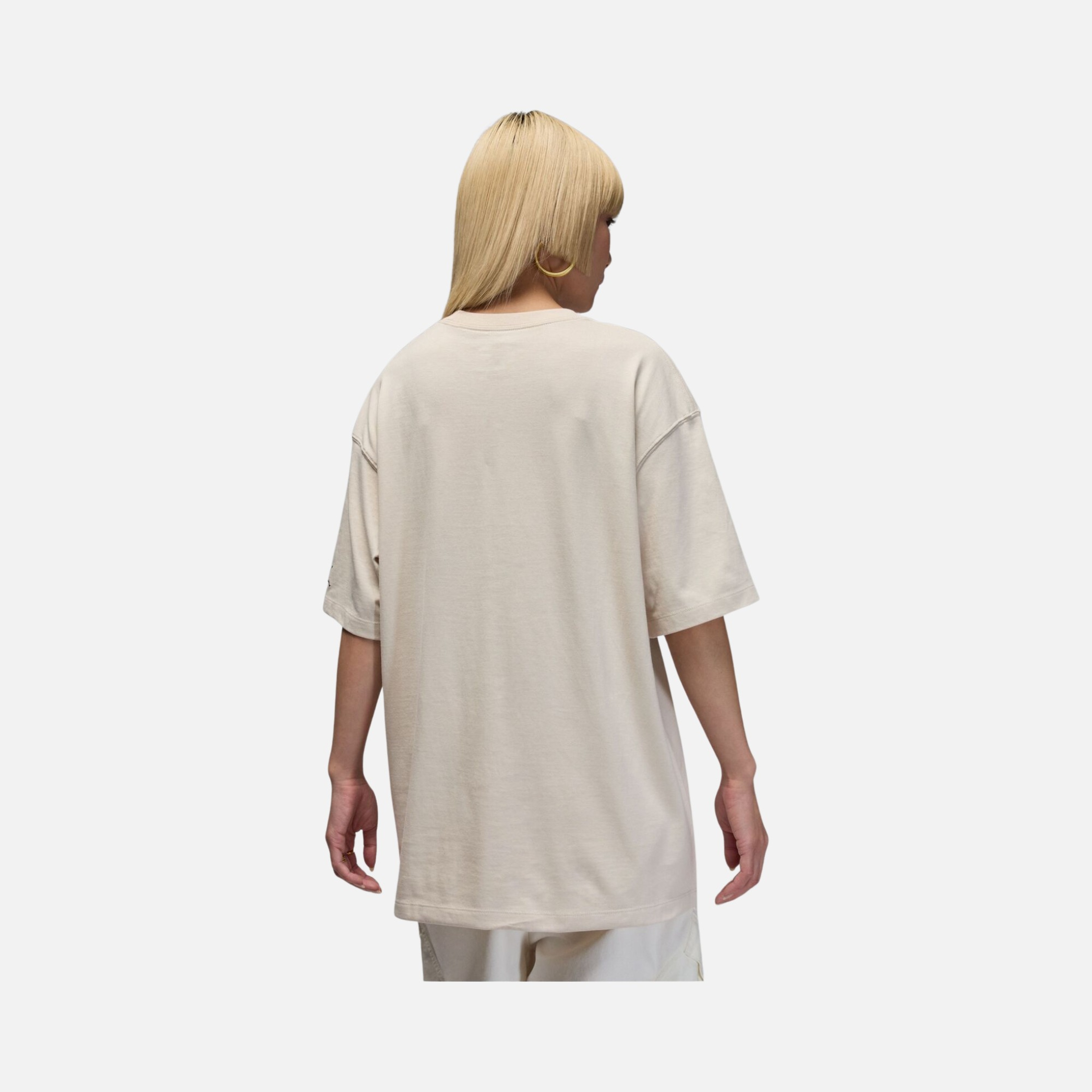 Nike Jordan Flight ''Shoe Graphic'' Oversized Short-Sleeve Kadın Tişört