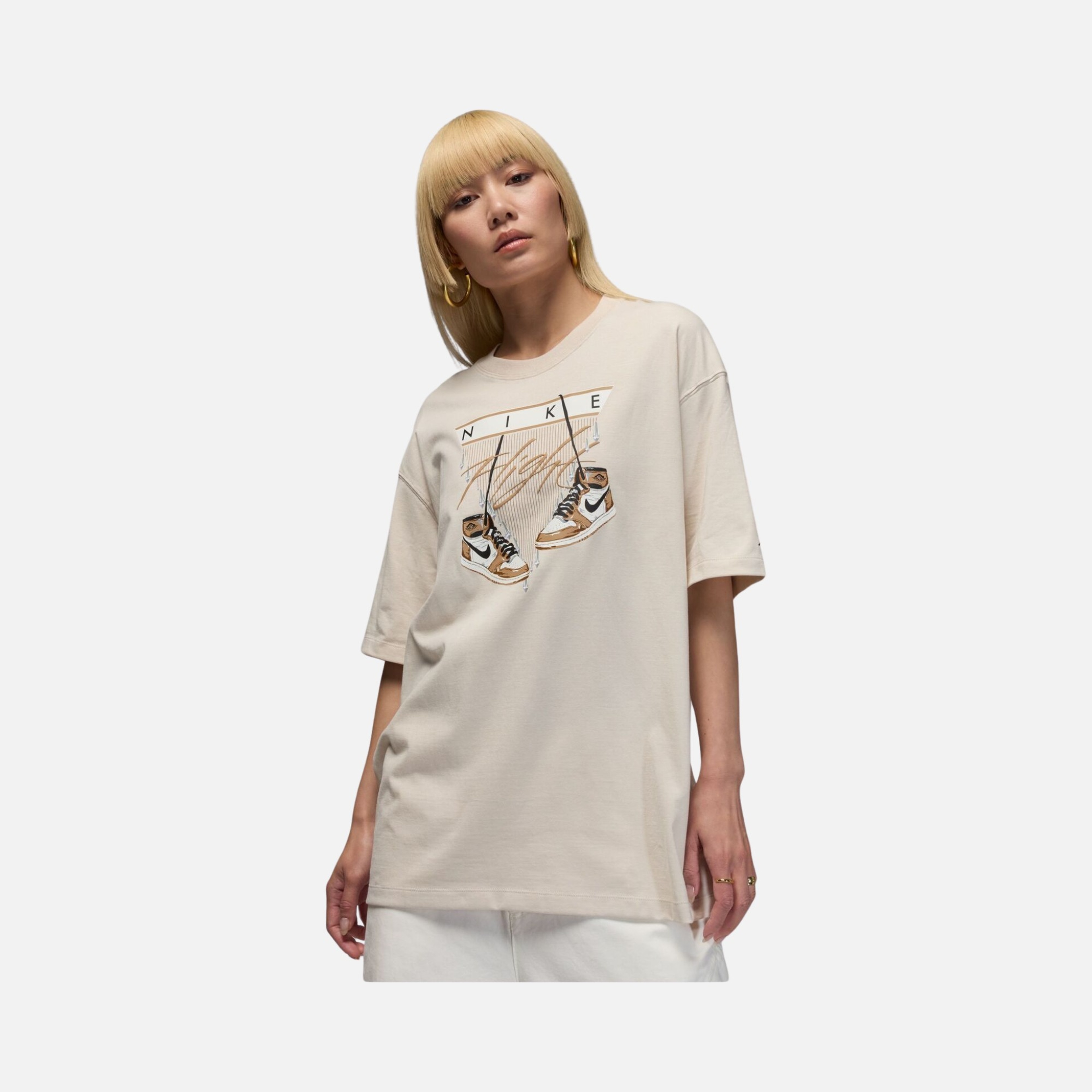 Nike Jordan Flight ''Shoe Graphic'' Oversized Short-Sleeve Kadın Tişört