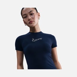 Nike Tight Cropped Kadın Tişört