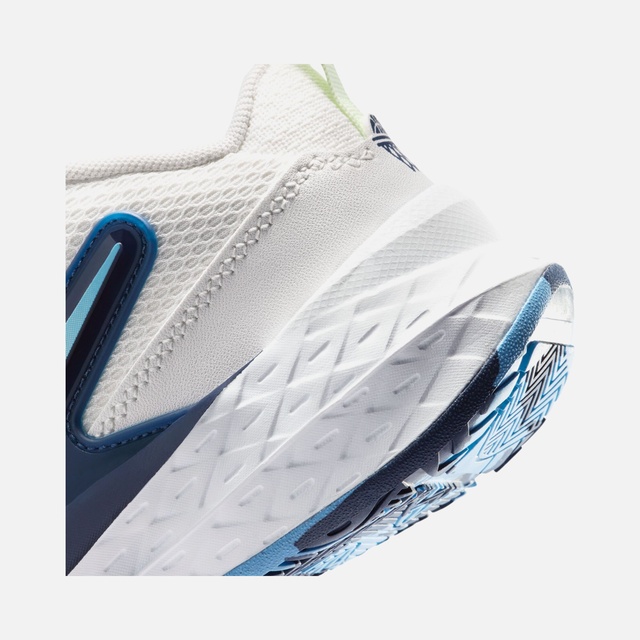 Nike Beyaz Nike Team Hustle D 12 (Ps) Çocuk Ayakkabı