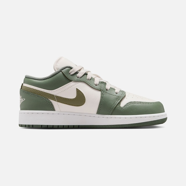 Nike Nike Beyaz Air Jordan 1 Low SS25 (GS) Spor Ayakkabı Barçın'da! Beyaz - 8. görsel
