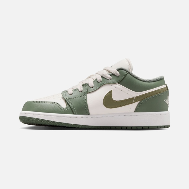 Nike Nike Beyaz Air Jordan 1 Low SS25 (GS) Spor Ayakkabı Barçın'da! Beyaz - 7. görsel
