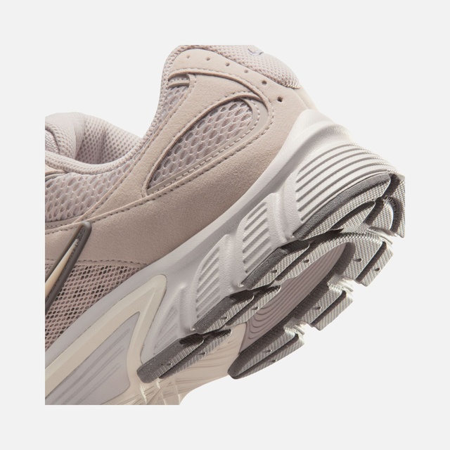 Nike Bej Nike V5 RNR