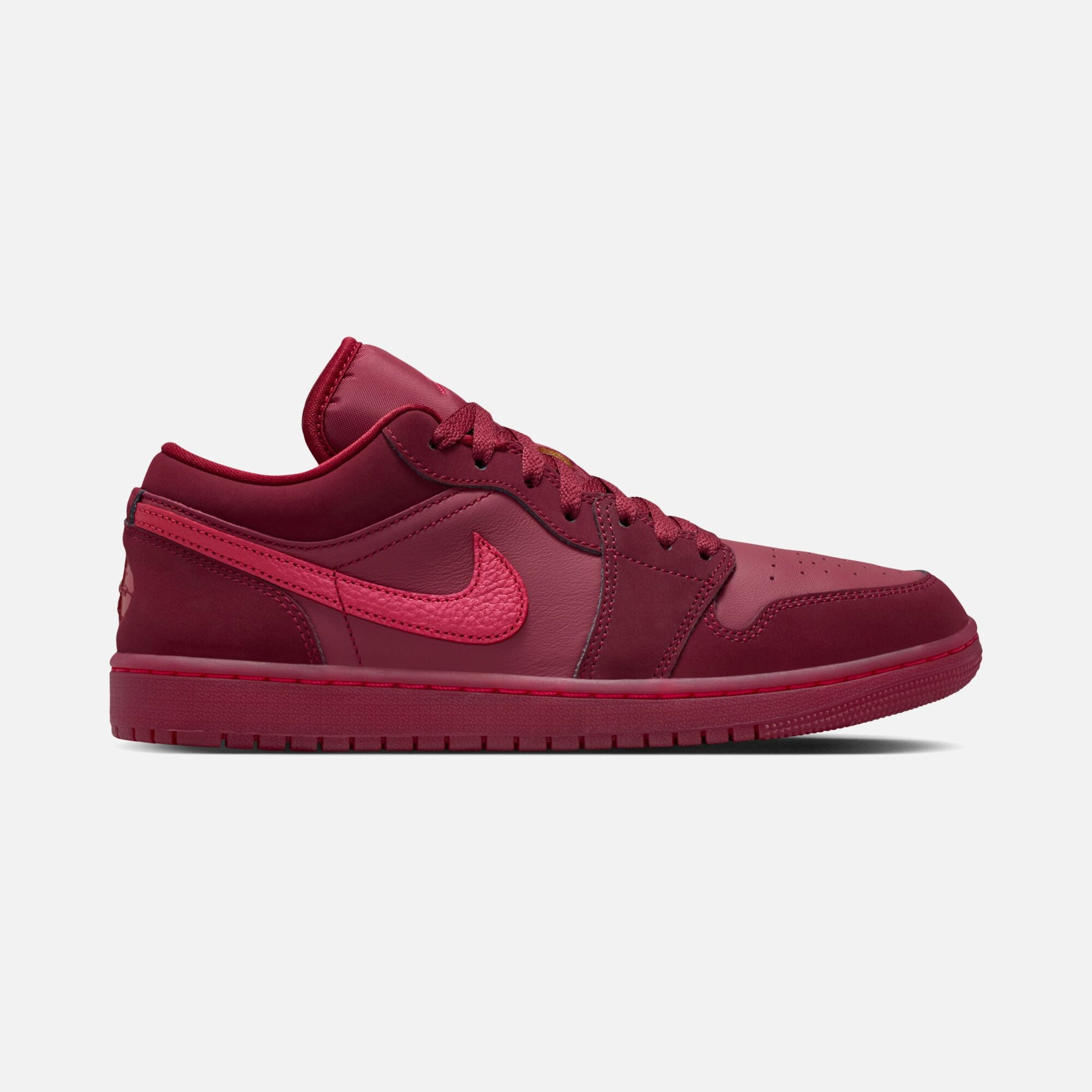 Женские кроссовки Nike Wmns Air Jordan 1 Low Se Sp26 Kadi