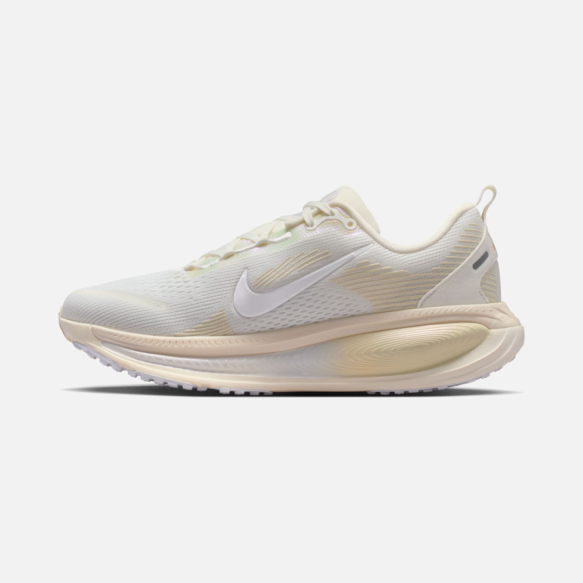 Nike Vomero 18 Ess W Kadın Koşu Ayakkabısı