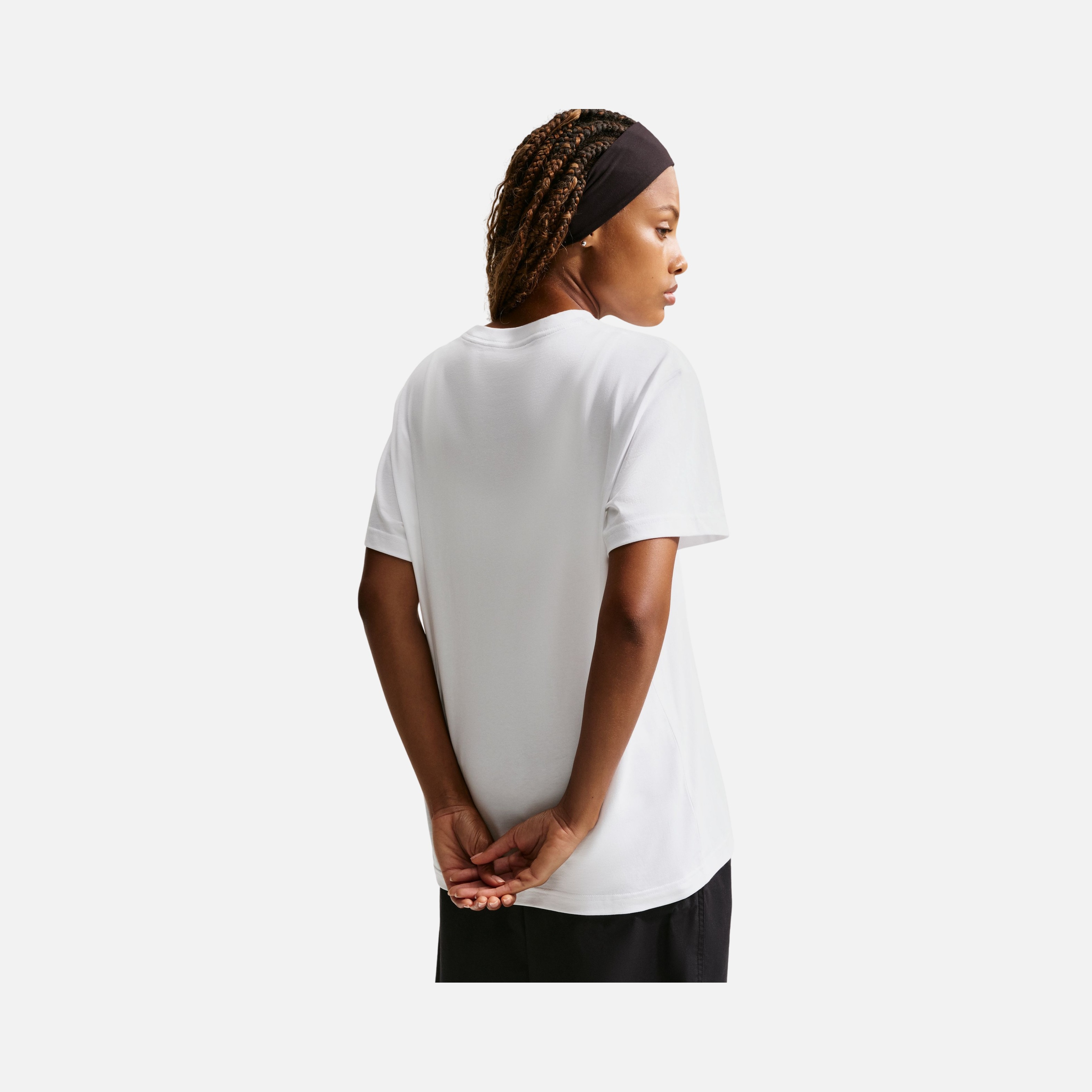 Nike Sportswear Classic Kadın Tişört