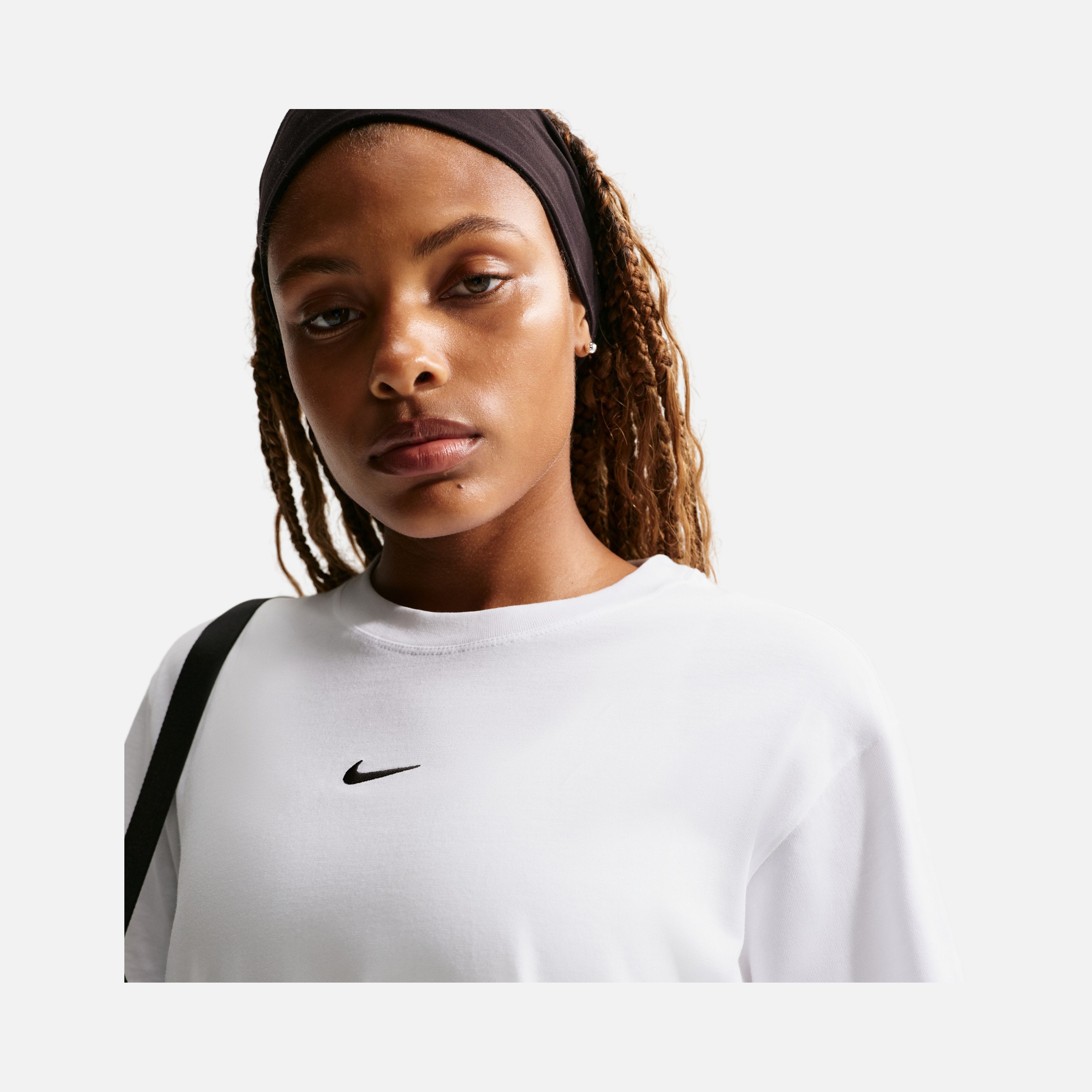 Nike Sportswear Classic Kadın Tişört