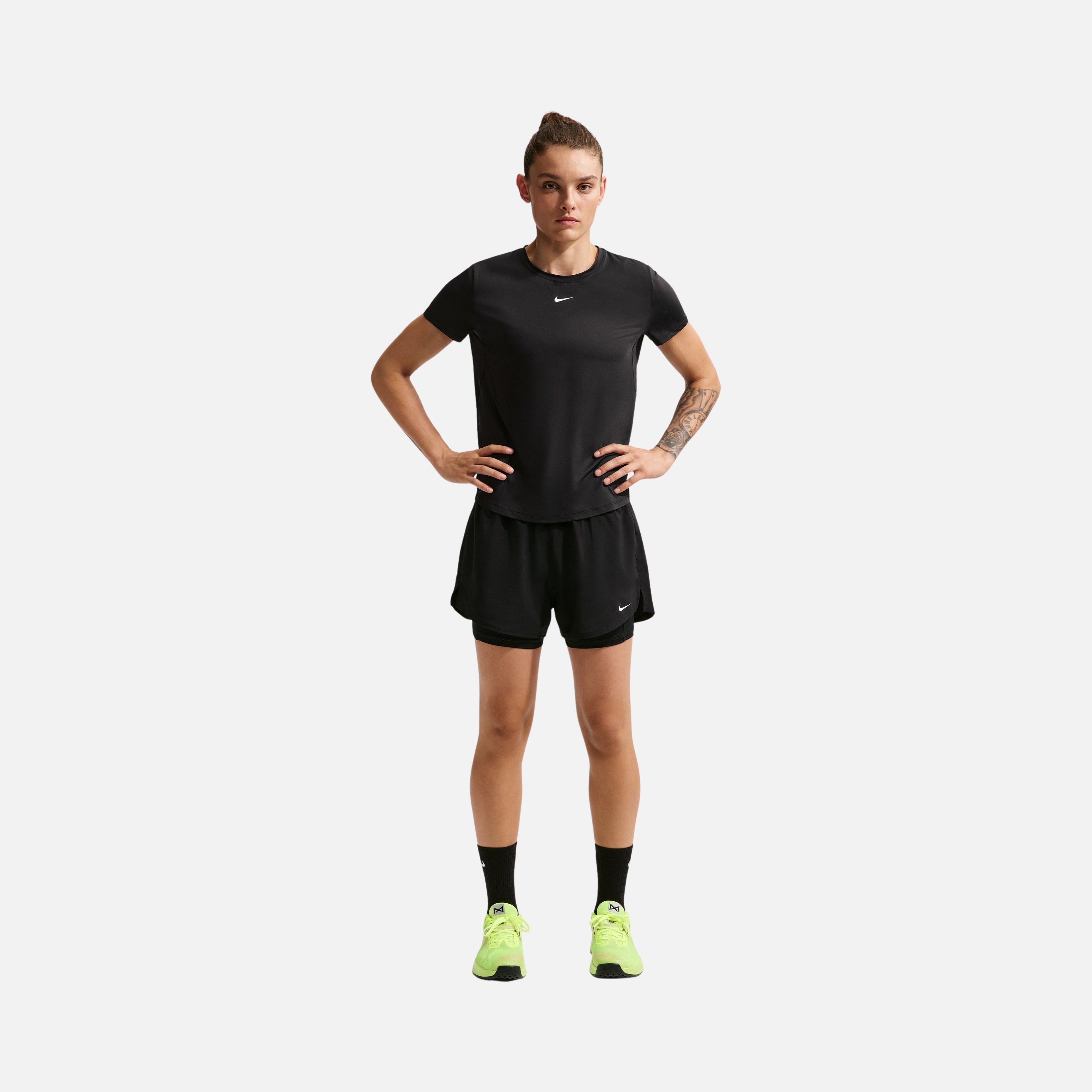 Nike Dri-Fit One High-Waisted 3" 2-in-1 Training Kadın Şort