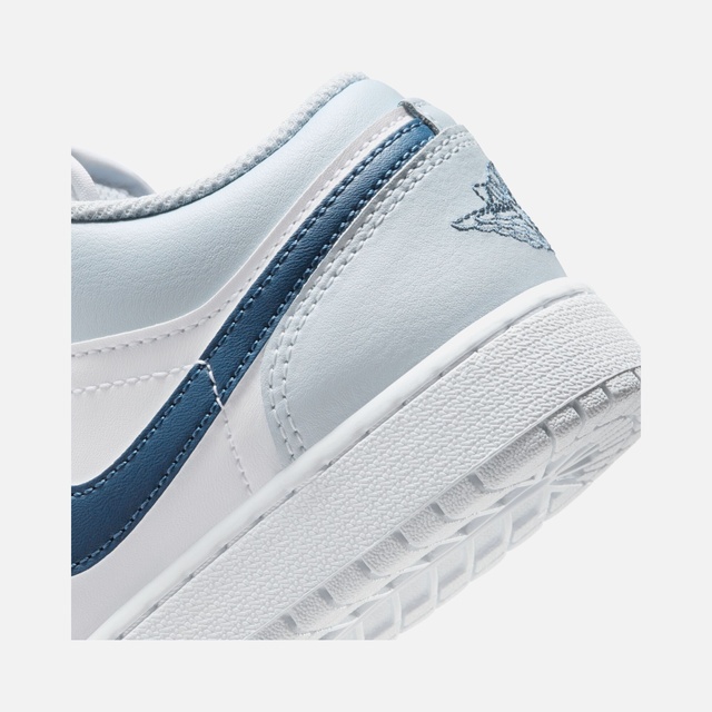 Nike Nike Beyaz Air Jordan 1 Low SS25 (GS) Spor Ayakkabı Barçın'da! Beyaz - 12. görsel