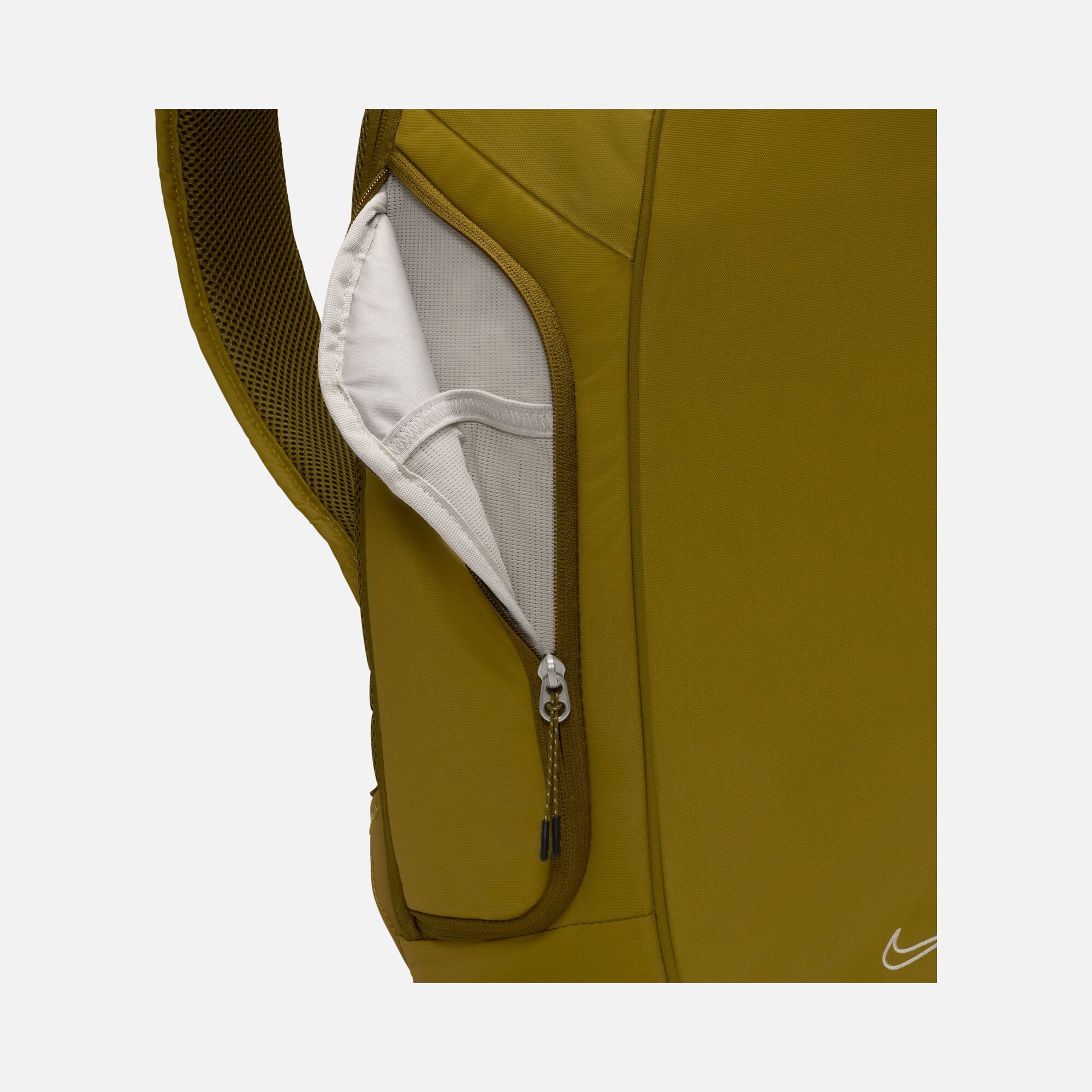 Nike Commute Sırt Çantası