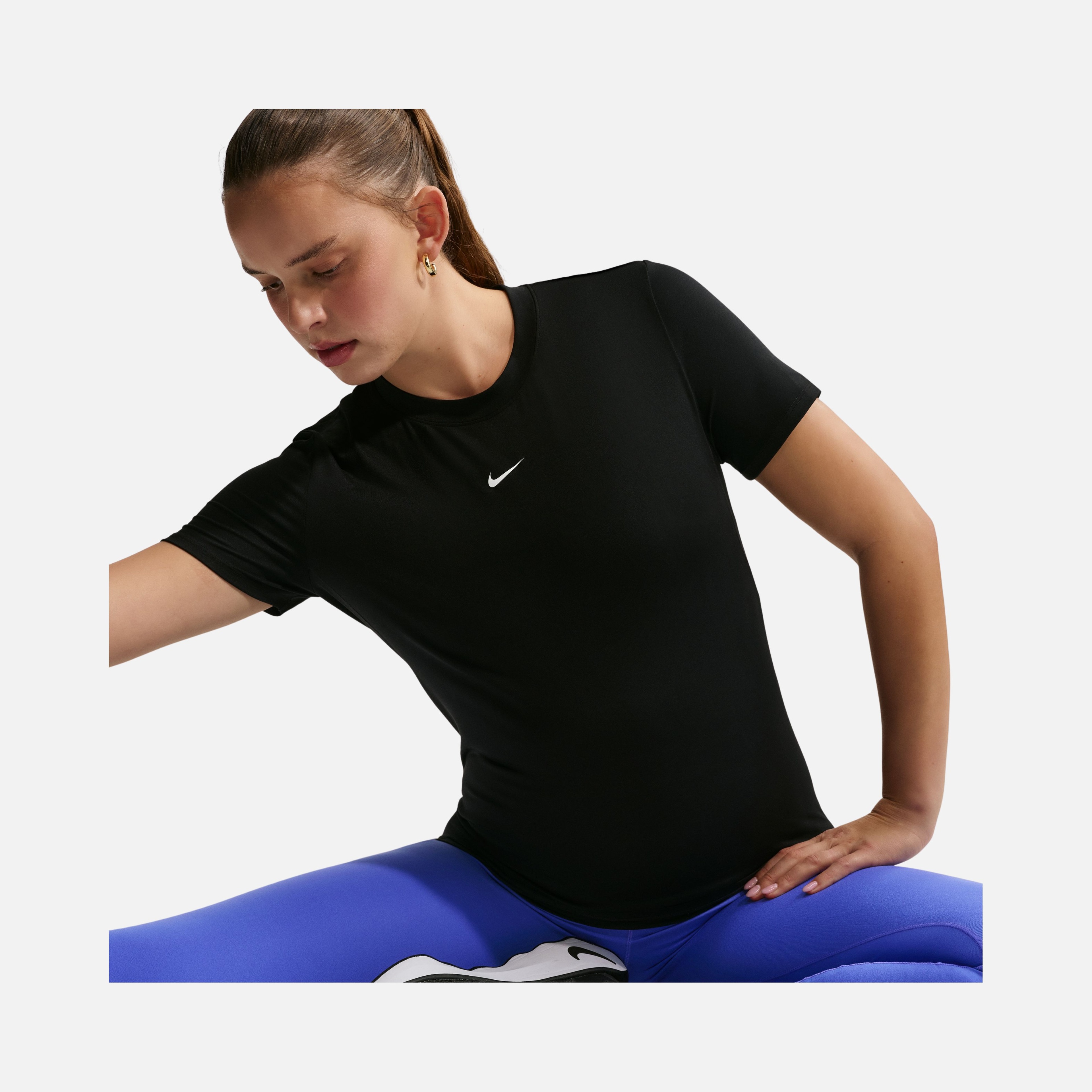 Nike One Dri-Fit Slim-Fit Training Short-Sleeve (Maternity) Kadın Tişört